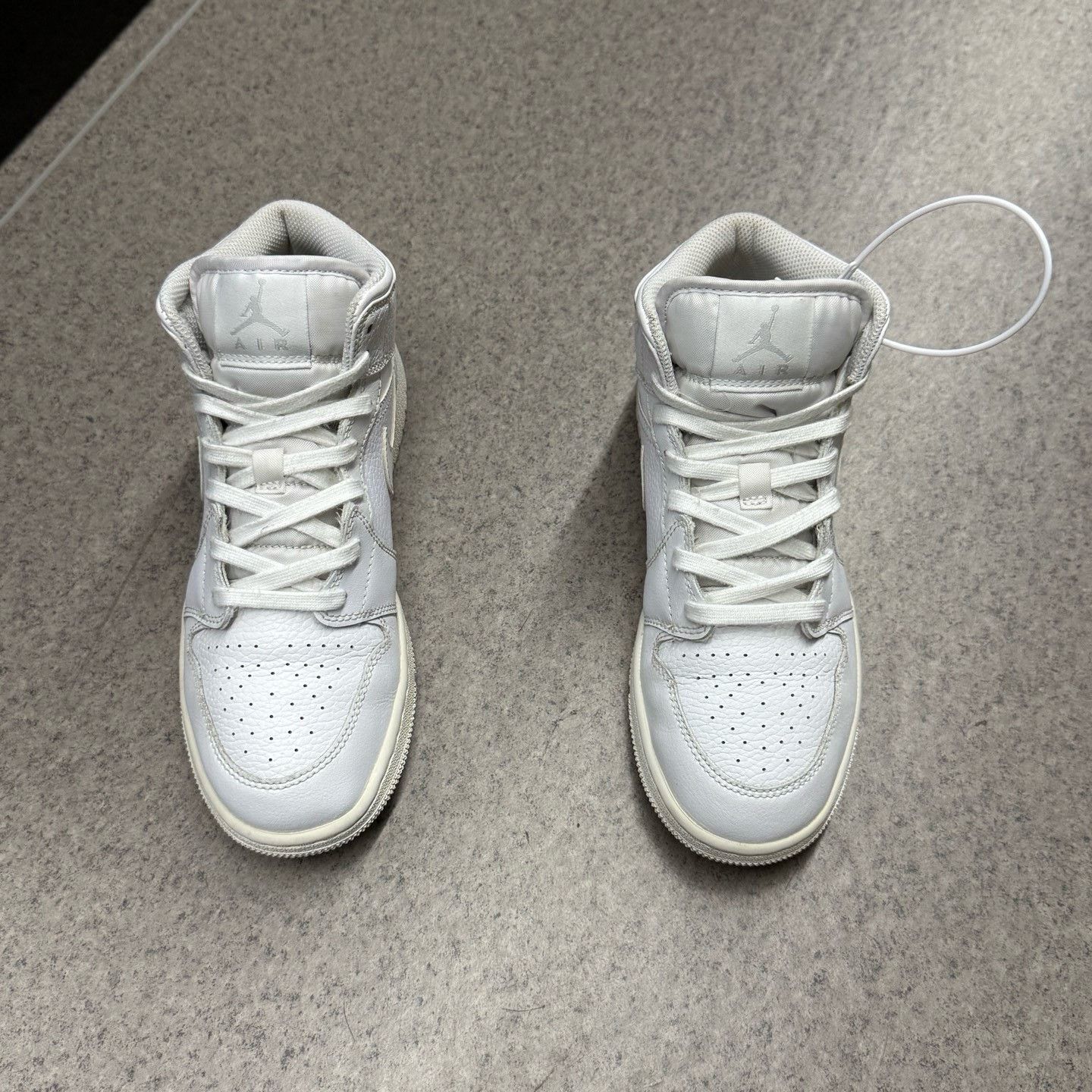 Nike Nike AJ1 White Lowtop Sneakers 38 Men Size US 6 / EU 39 - 5 Thumbnail