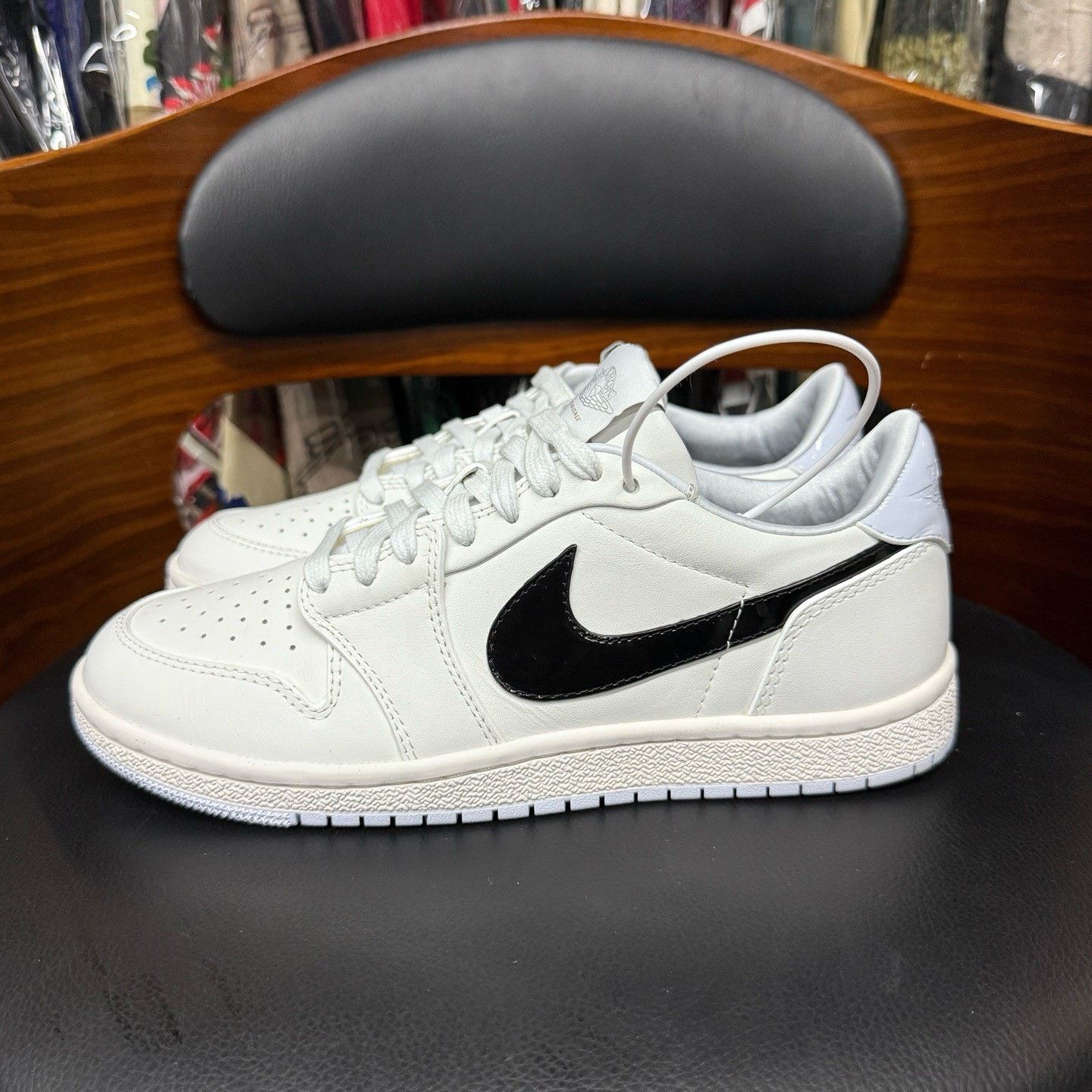 Nike Nike AJ1 Collab White Lowtop Sneakers 38 Men Size US 6 / EU 39 - 6 Thumbnail