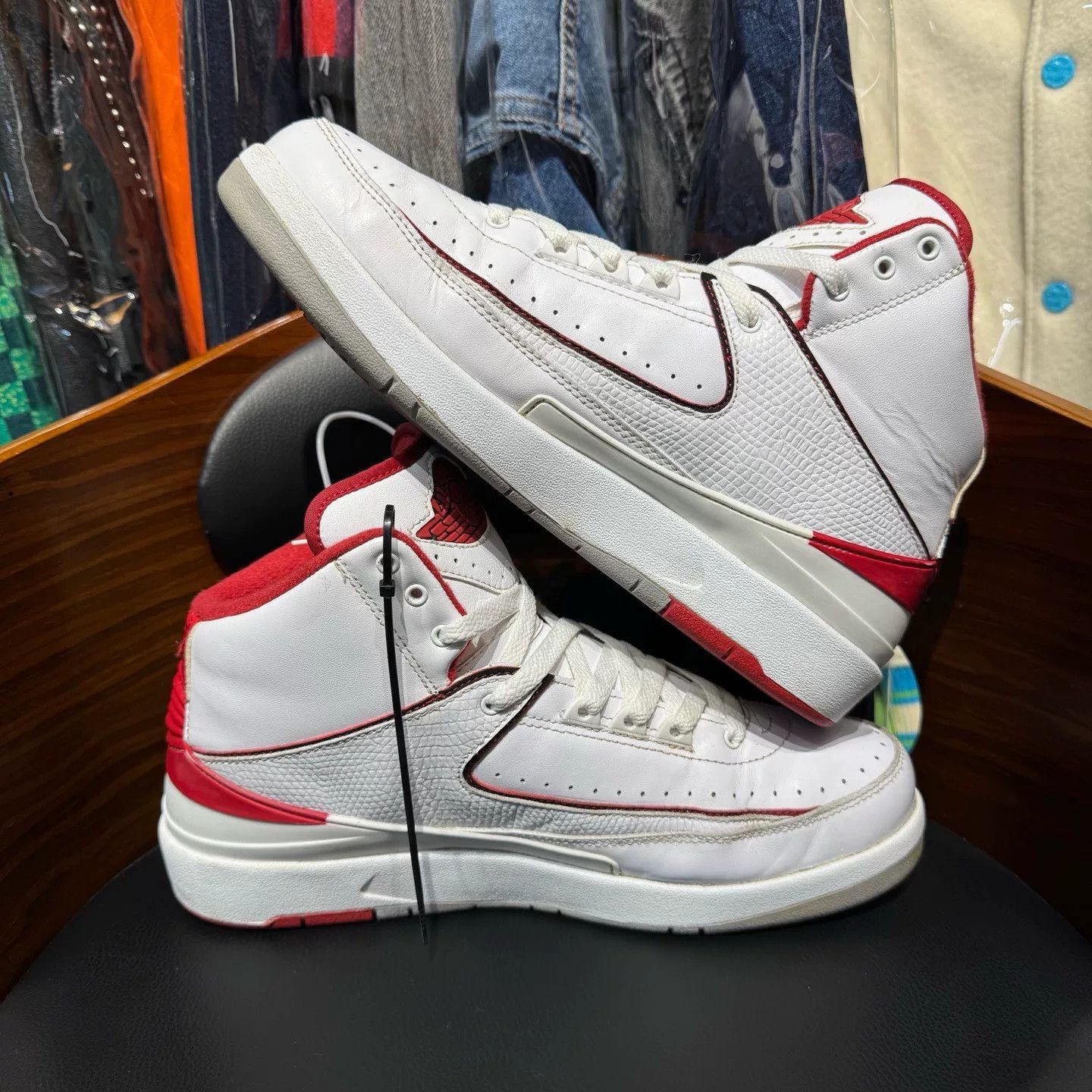 Nike Nike AJ2 Red Lowtop Sneakers 43 Men Size US 10 / EU 43 - 7 Thumbnail