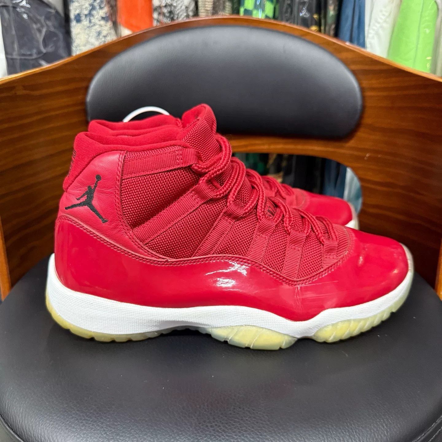 Nike Nike AJ11 Red Lowtop Sneakers 41 Men Size US 8.5 / EU 41-42 - 4 Thumbnail