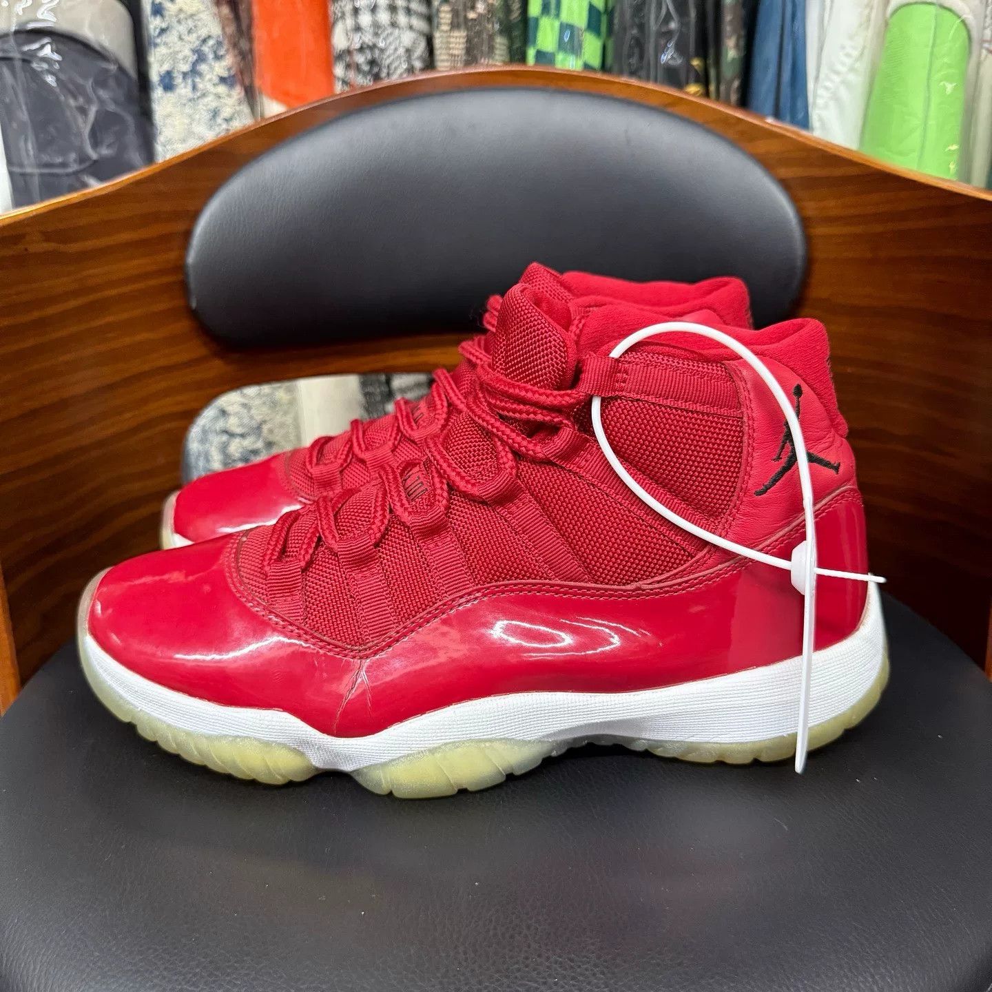 Nike Nike AJ11 Red Lowtop Sneakers 41 Men Size US 8.5 / EU 41-42 - 6 Thumbnail
