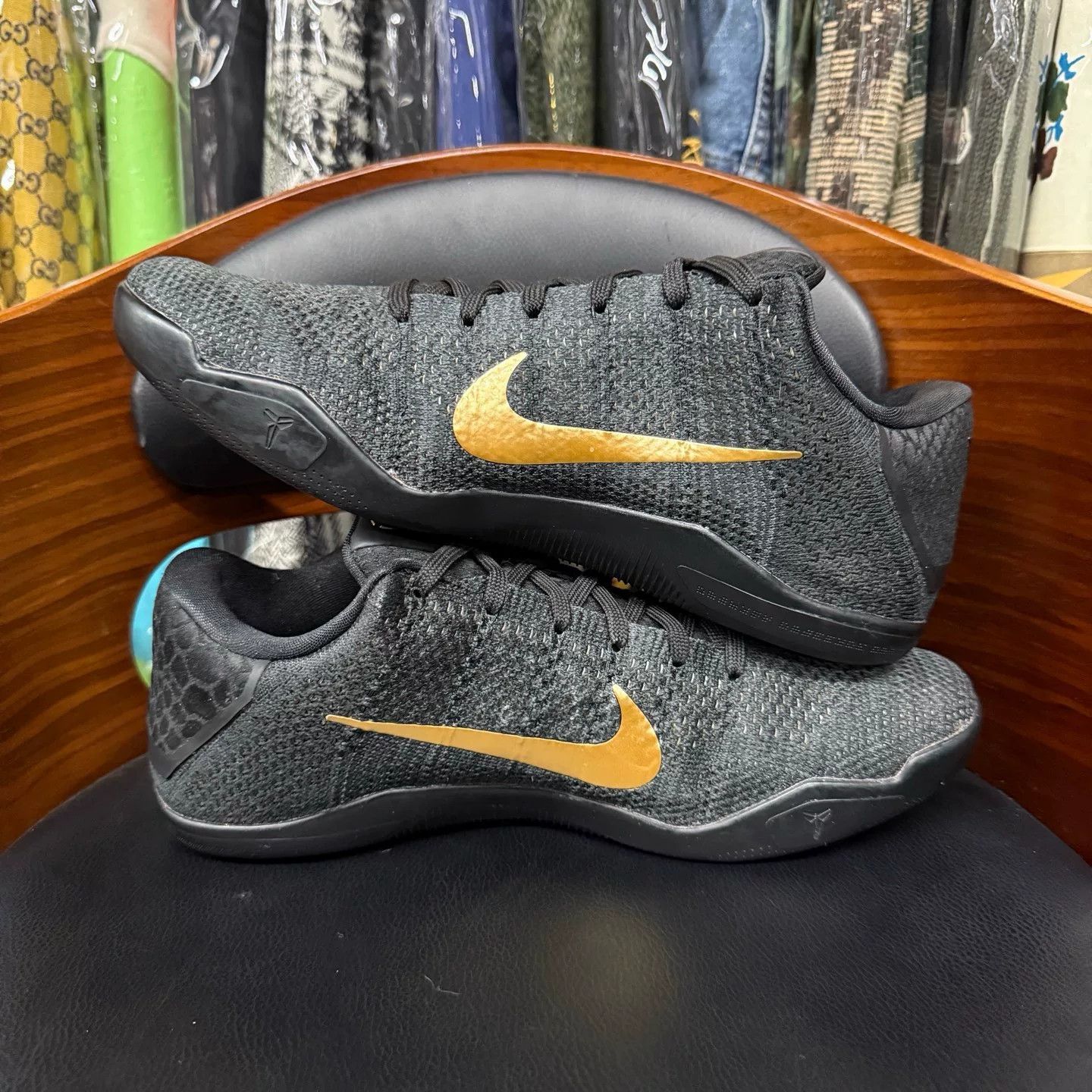 Nike Nike KOBE11 Black Lowtop Sneakers 43 Men Size US 10 / EU 43 - 7 Thumbnail