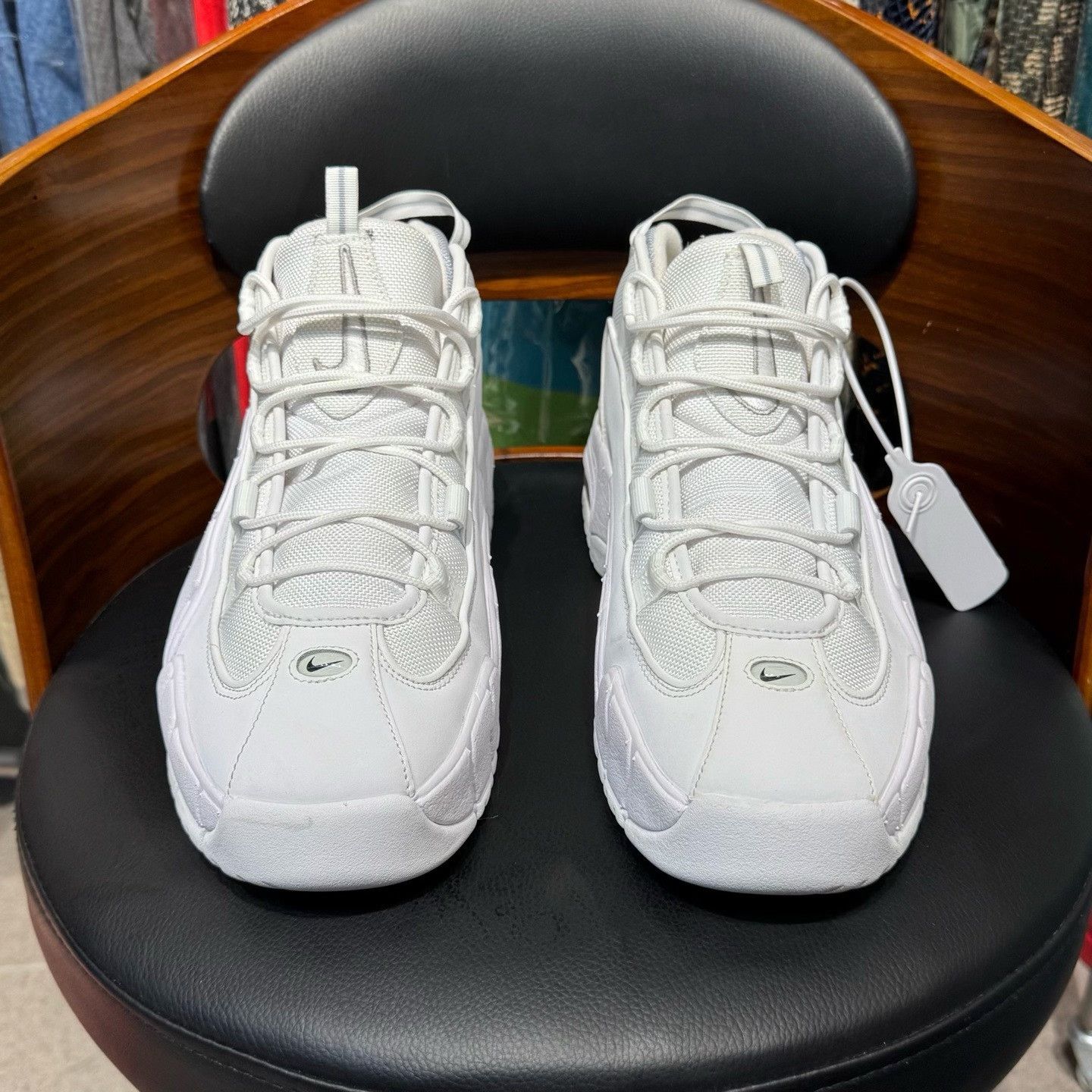 Nike Nike White Lowtop Sneakers 45 Men Size US 11.5 / EU 44-45 - 2 Thumbnail