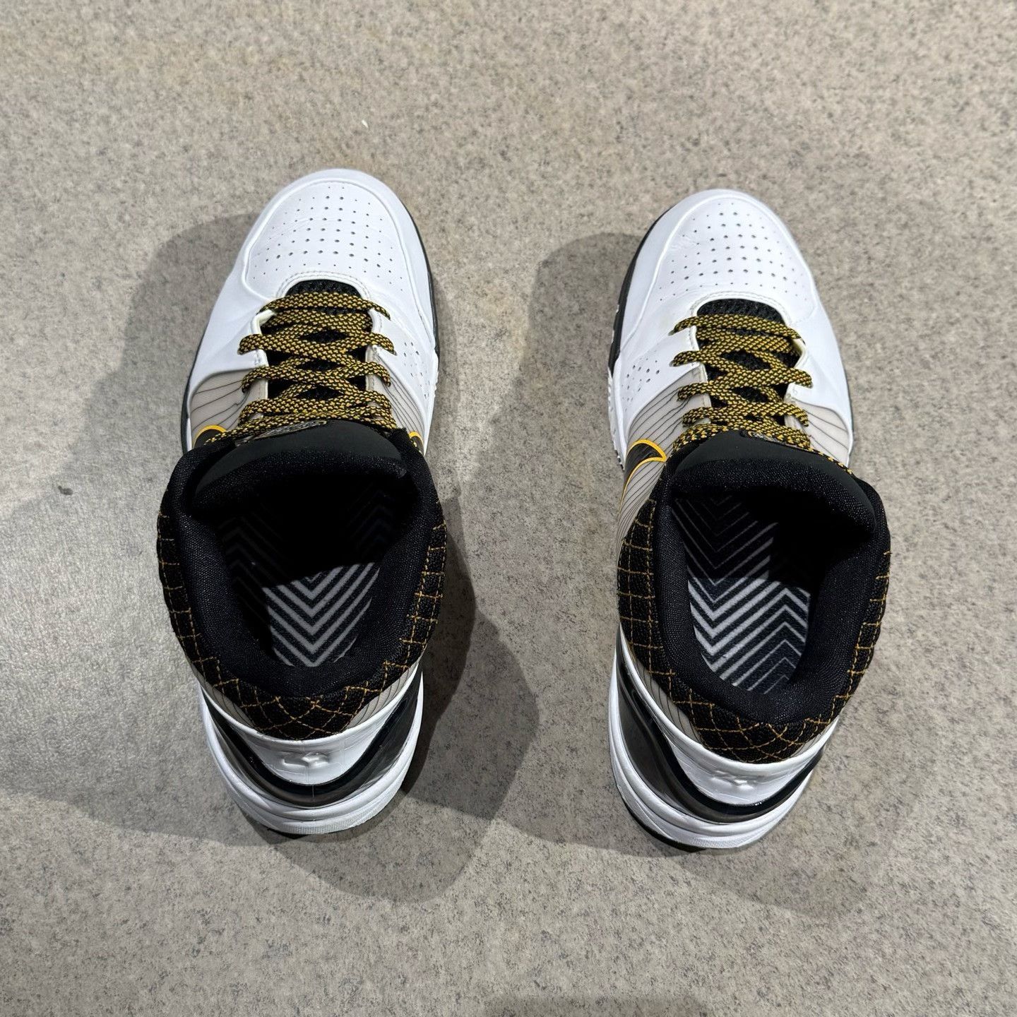 Nike Nike KOBE4 Yellow Lowtop Sneakers 44.5 Men Size US 11 / EU 44 - 8 Thumbnail