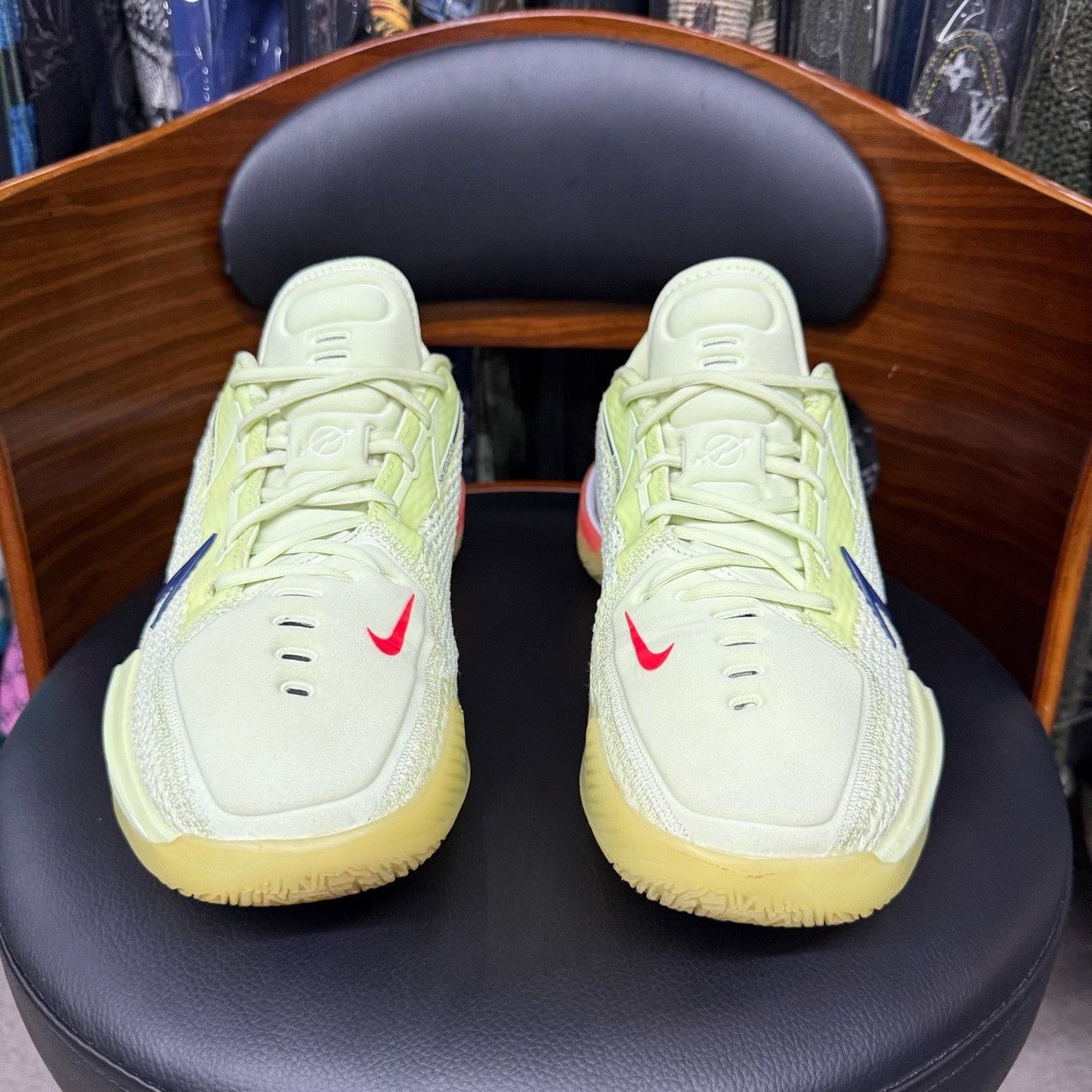 Nike Nike Yellow Lowtop Sneakers 44.5 Men Size US 11 / EU 44 - 2 Thumbnail