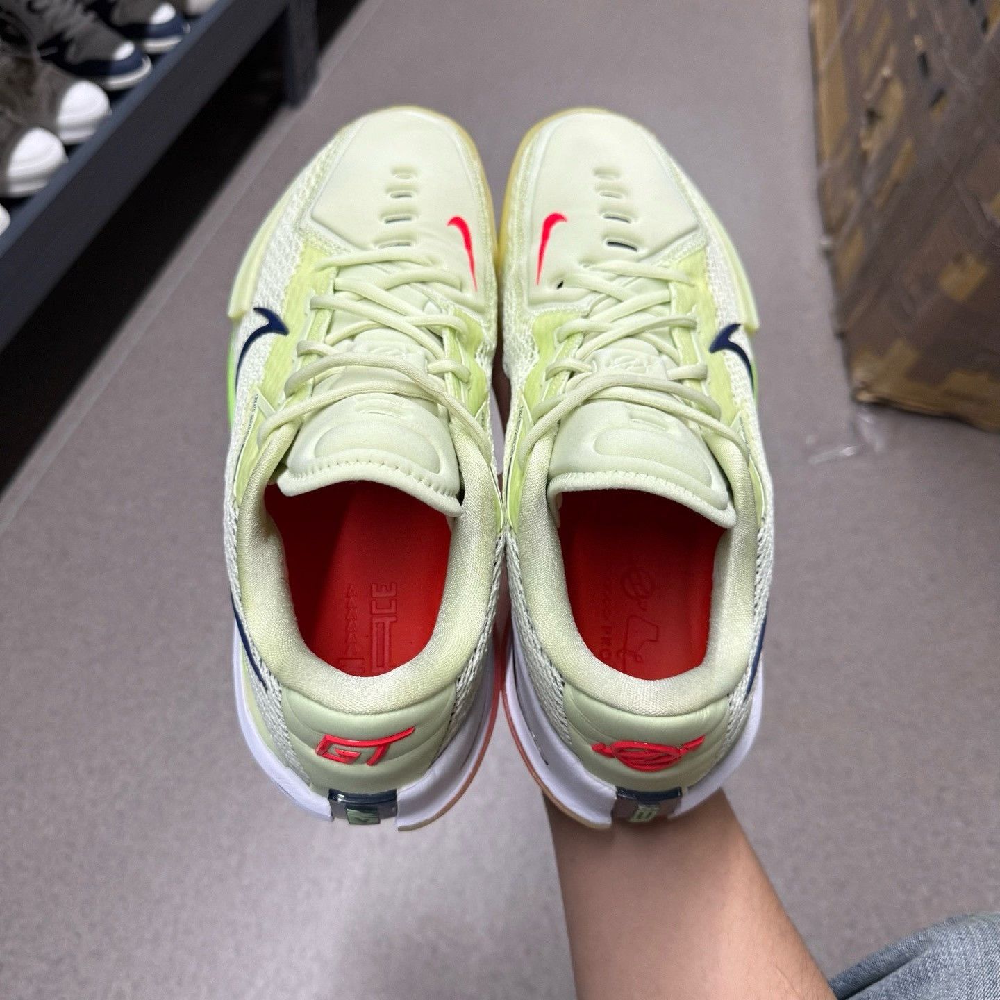 Nike Nike Yellow Lowtop Sneakers 44.5 Men Size US 11 / EU 44 - 7 Thumbnail