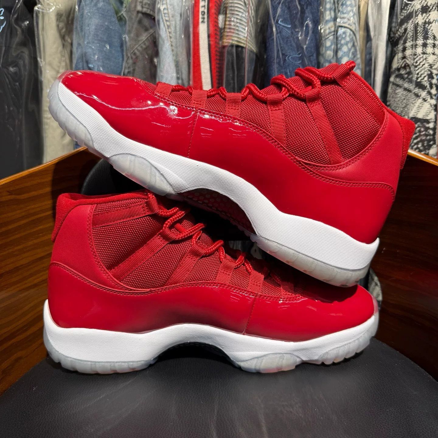 Nike Nike AJ11 Red Lowtop Sneakers 46 Men Size US 12 / EU 45 - 7 Thumbnail