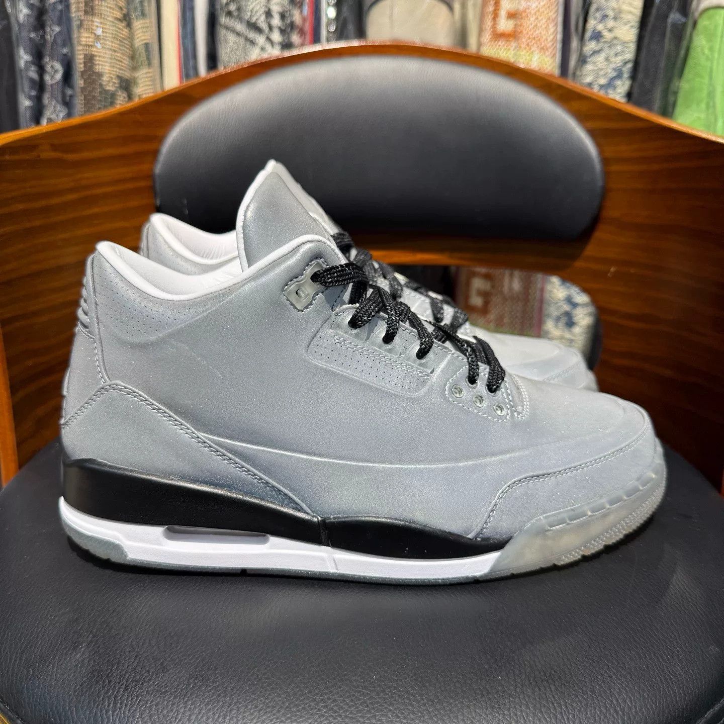 Nike Nike AJ3 Reflective Silver Lowtop Sneakers M Men Size US 10 / EU 43 - 4 Thumbnail