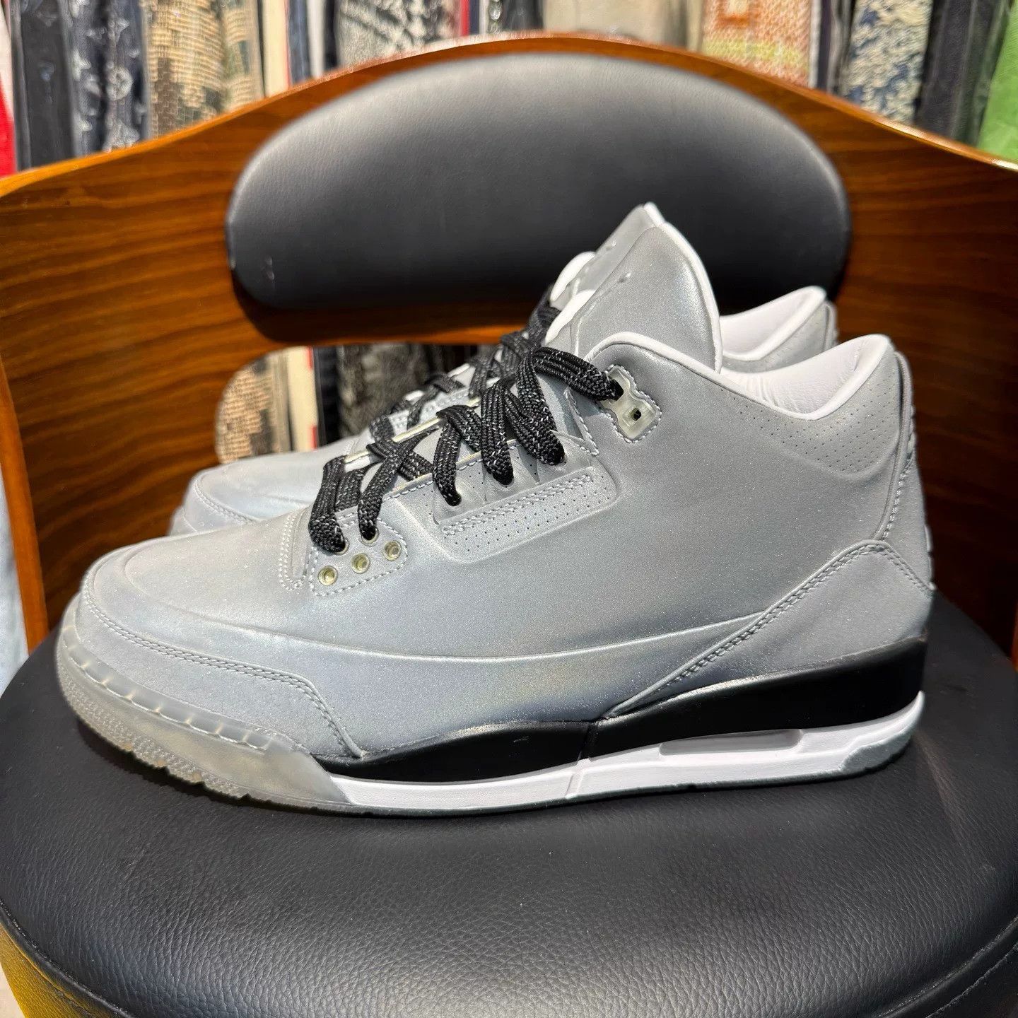 Nike Nike AJ3 Reflective Silver Lowtop Sneakers M Men Size US 10 / EU 43 - 6 Thumbnail