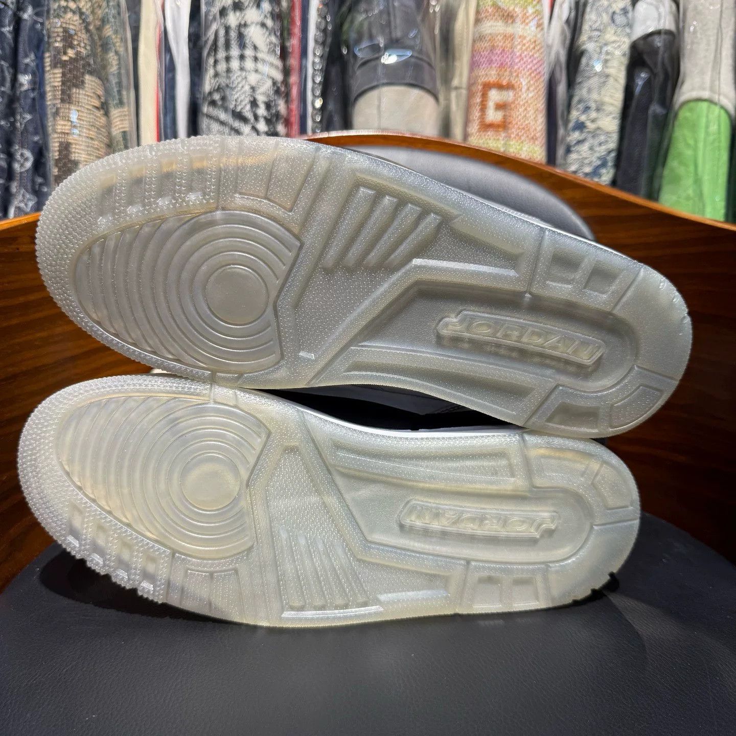 Nike Nike AJ3 Reflective Silver Lowtop Sneakers M Men Size US 10 / EU 43 - 8 Thumbnail