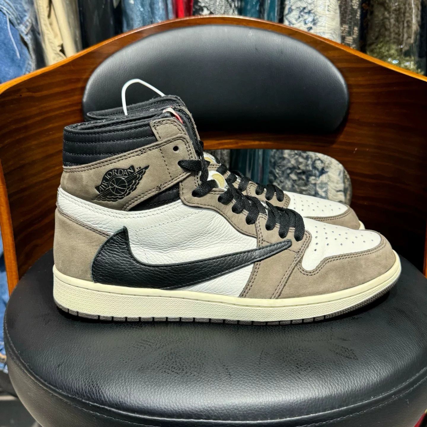 Nike Nike AJ1 Lowtop Sneakers 44 Men Size US 10.5 / EU 43-44 - 6 Thumbnail