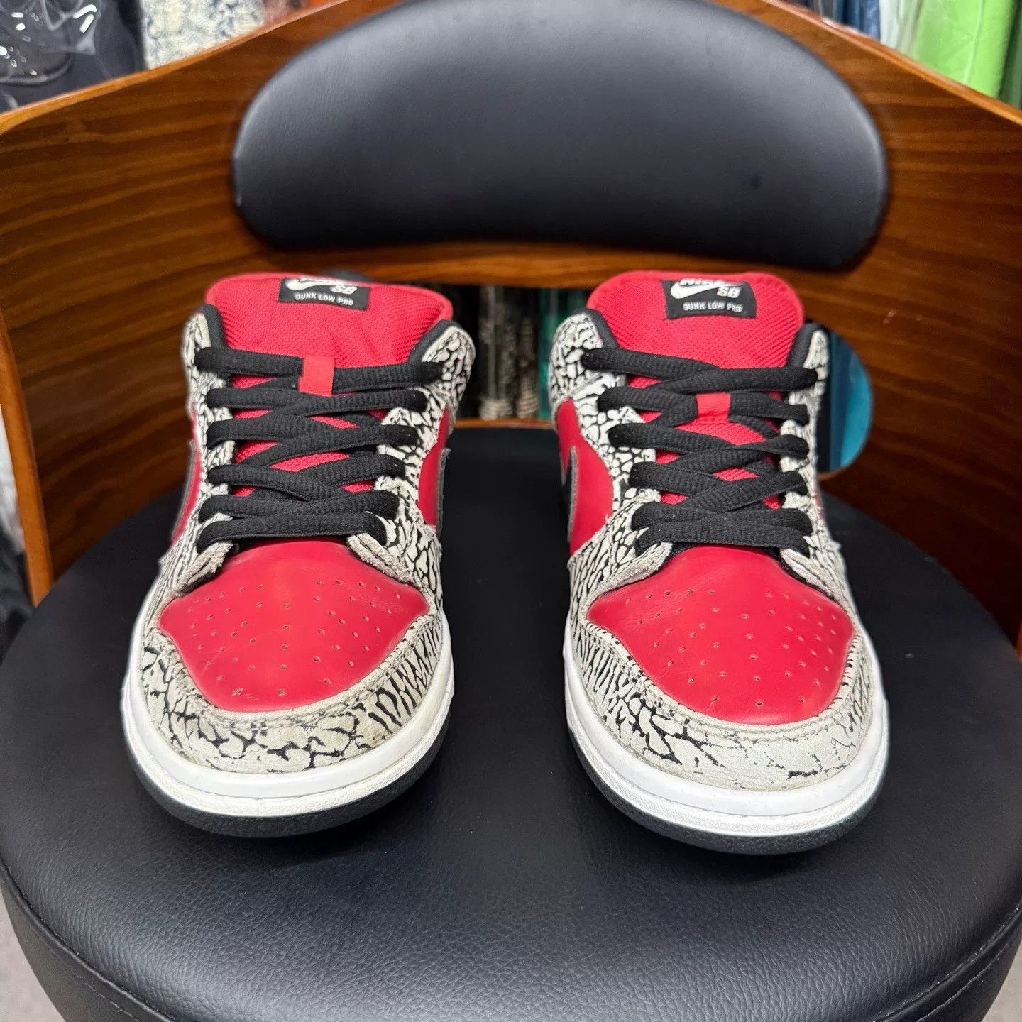 Nike Nike DUNK Collab Red Lowtop Sneakers 42 Men Size US 9 / EU 42 - 2 Thumbnail