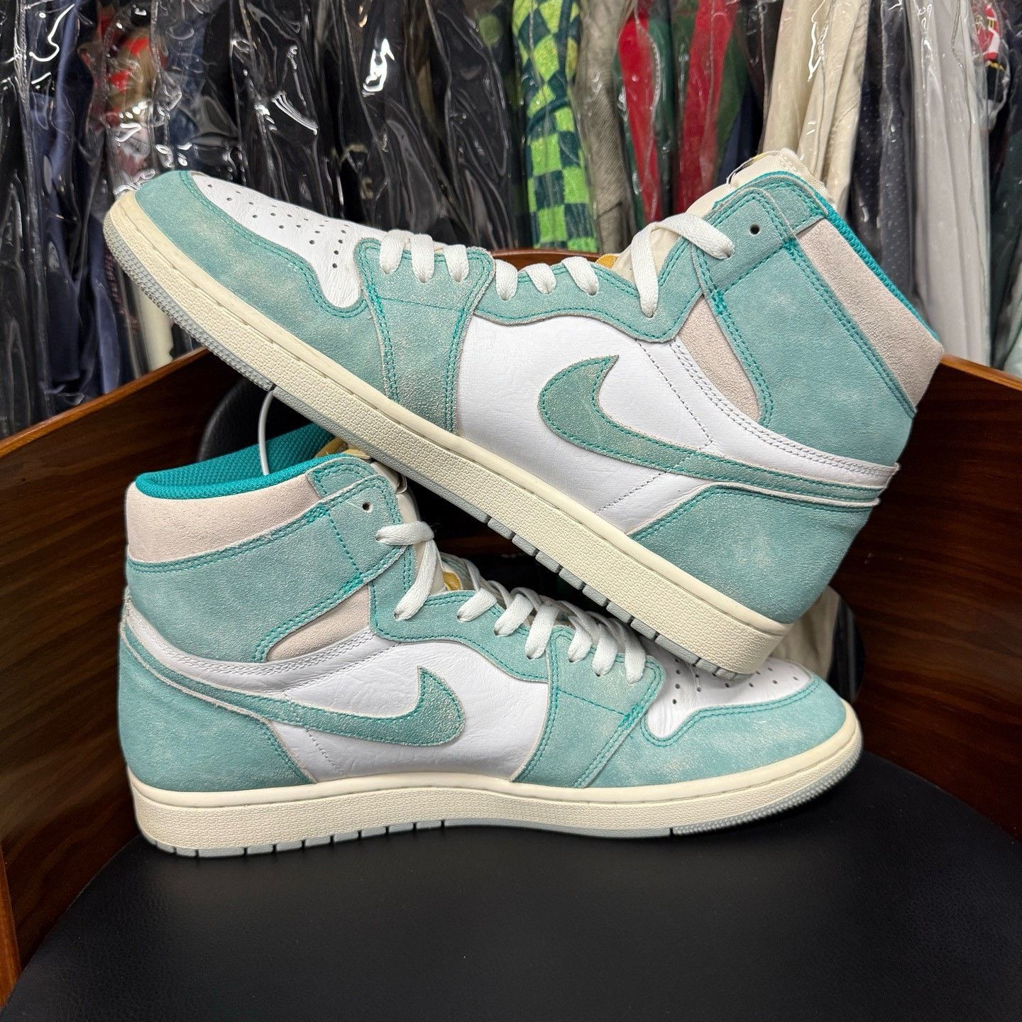 Nike Nike AJ1 Green Lowtop Sneakers 47.5 Men Size US 14 / EU 47 - 7 Thumbnail