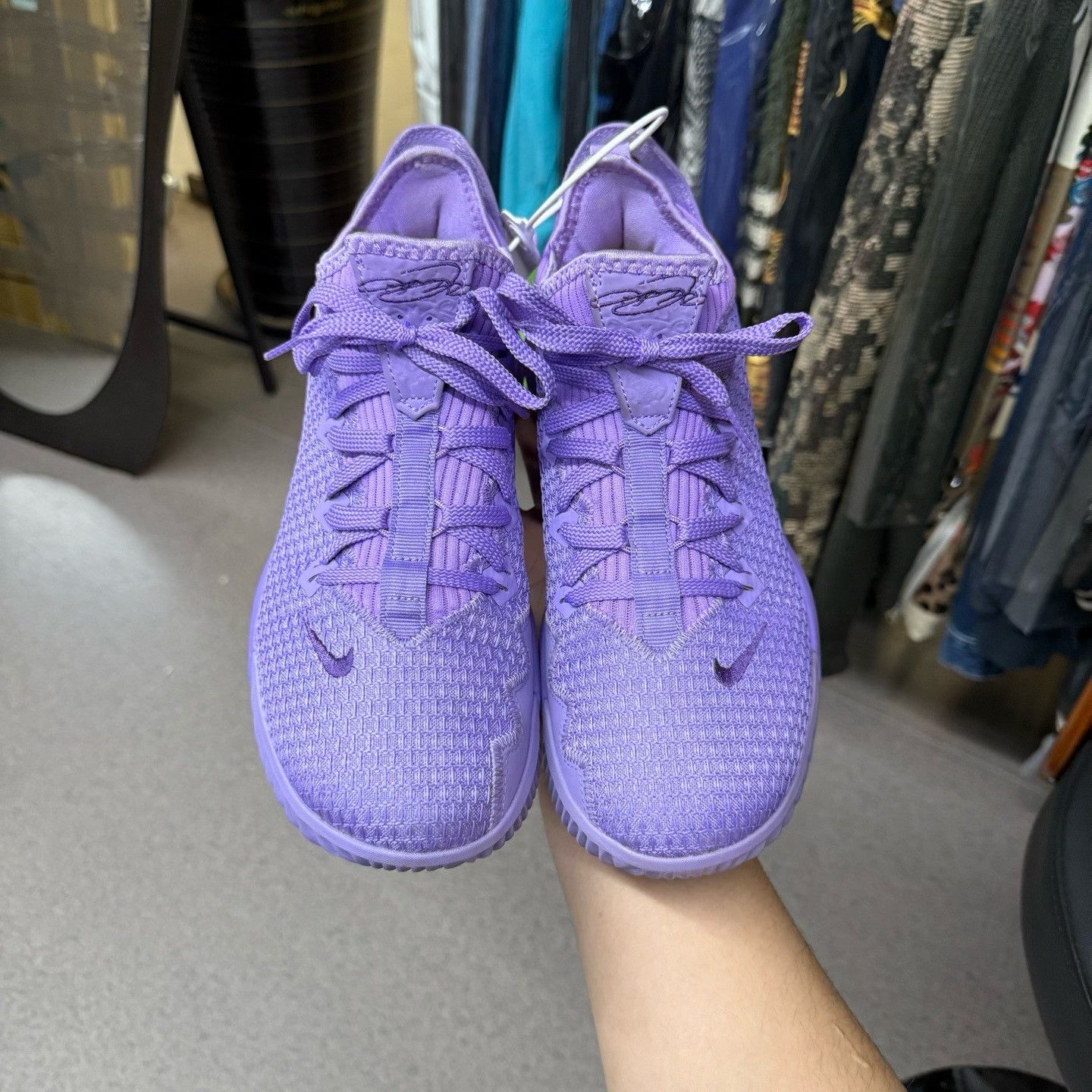 Nike Nike LEBRON16 Purple Lowtop Sneakers 41 Men Size US 8.5 / EU 41-42 - 5 Thumbnail
