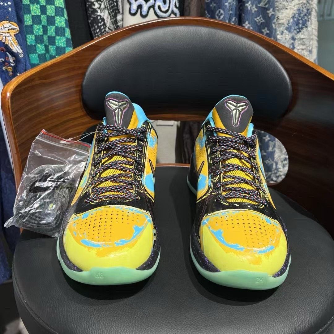 Nike Nike KOBE5 Lowtop Sneakers 45 Men Size US 11.5 / EU 44-45 - 2 Thumbnail