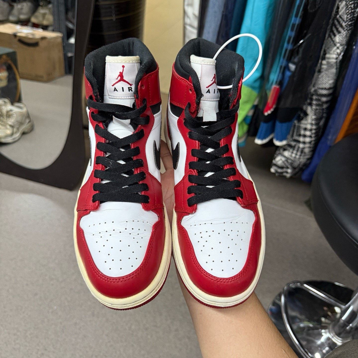 Nike Nike AJ1 Red Lowtop Sneakers 42 Men Size US 9 / EU 42 - 5 Thumbnail