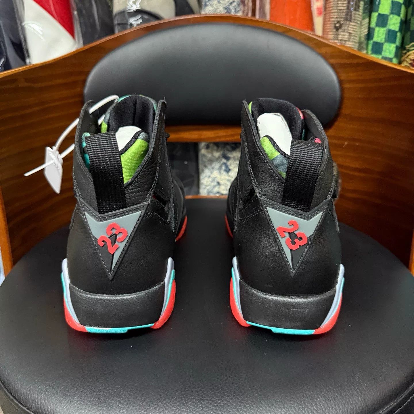 Nike Nike AJ7 Lowtop Sneakers 41 Men Size US 8.5 / EU 41-42 - 3 Thumbnail