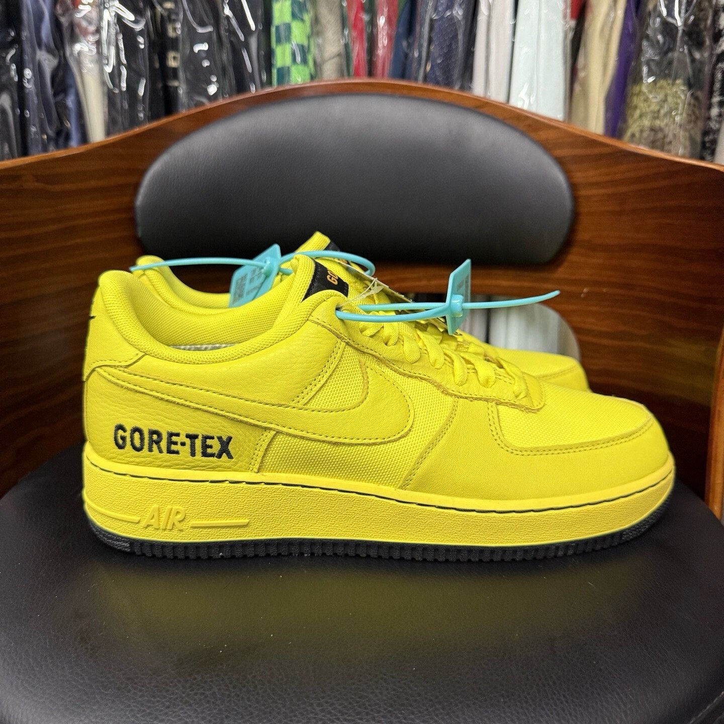 Nike Nike AF1 Yellow Lowtop Sneakers 42 Men Size US 9 / EU 42 - 4 Thumbnail
