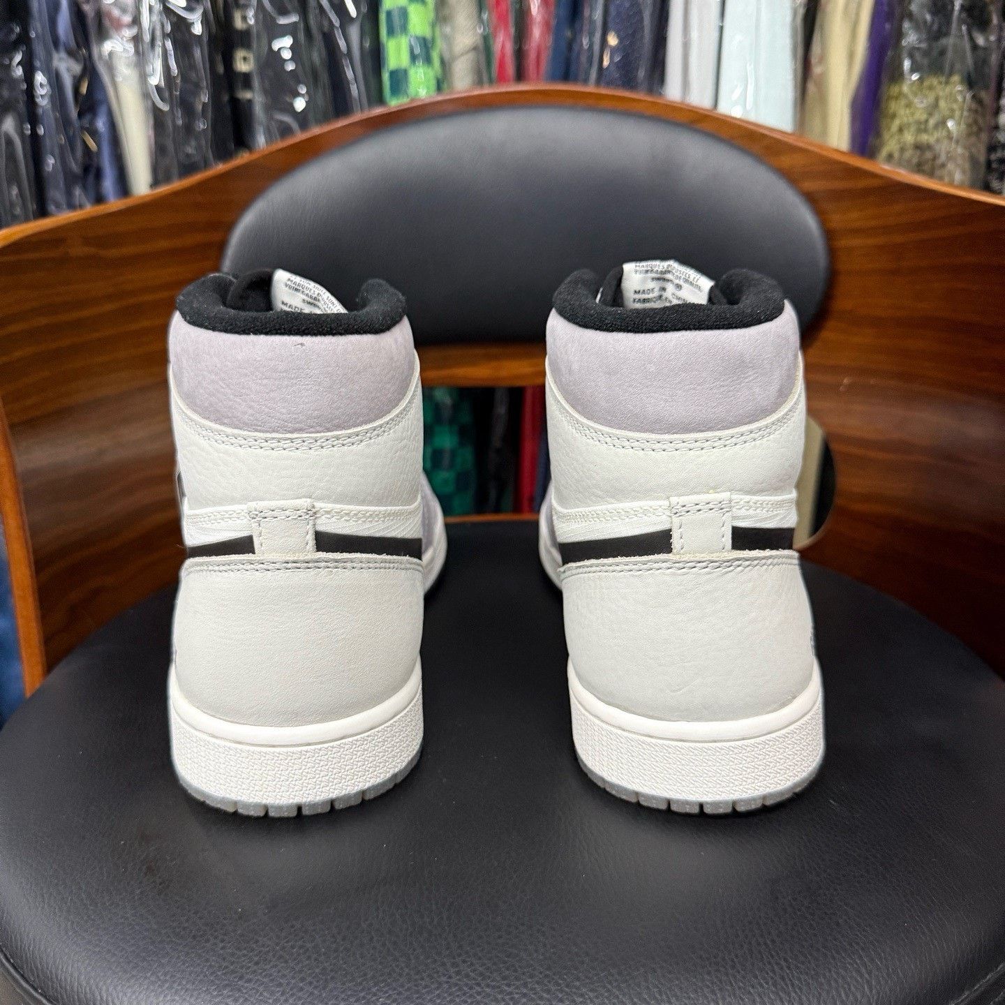 Nike Nike AJ1 White Lowtop Sneakers 42 Men Size US 9 / EU 42 - 3 Thumbnail