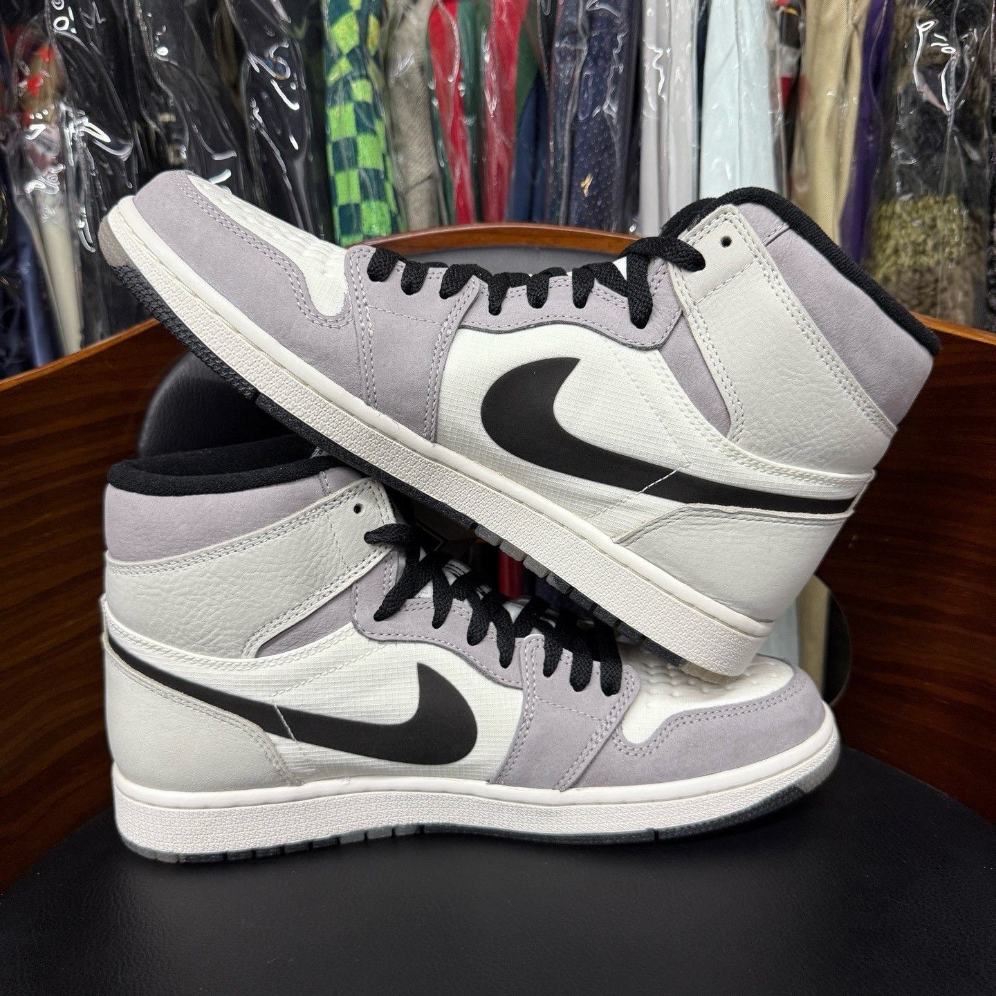 Nike Nike AJ1 White Lowtop Sneakers 42 Men Size US 9 / EU 42 - 6 Thumbnail