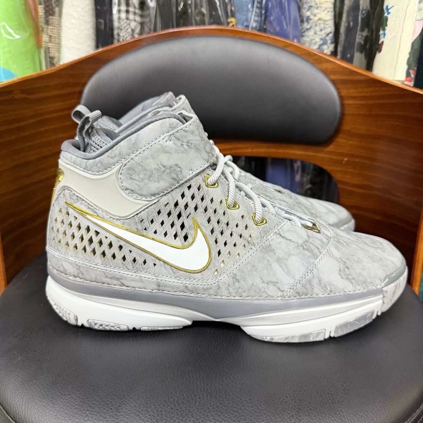 Nike Nike KOBE2 Gray Lowtop Sneakers 43 Men Size US 10 / EU 43 - 4 Thumbnail