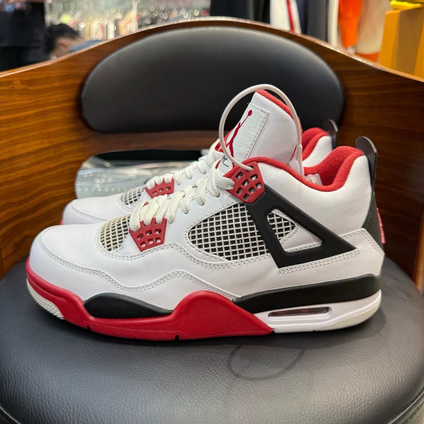 Nike Nike AJ4 Red Lowtop Sneakers 41 Men Size US 8.5 / EU 41-42 - 6 Thumbnail