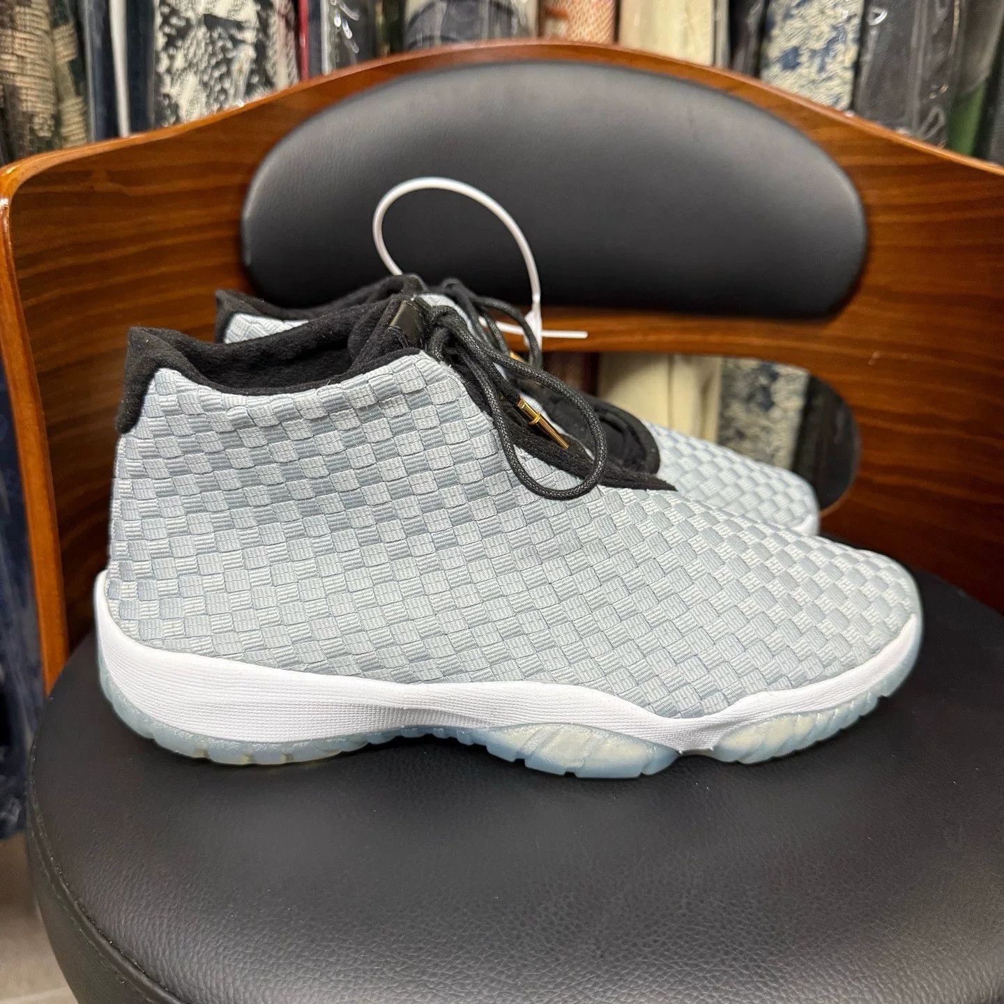 Nike Nike AJ11 Gray Lowtop Sneakers 40.5 Men Size US 8 / EU 41 - 4 Thumbnail