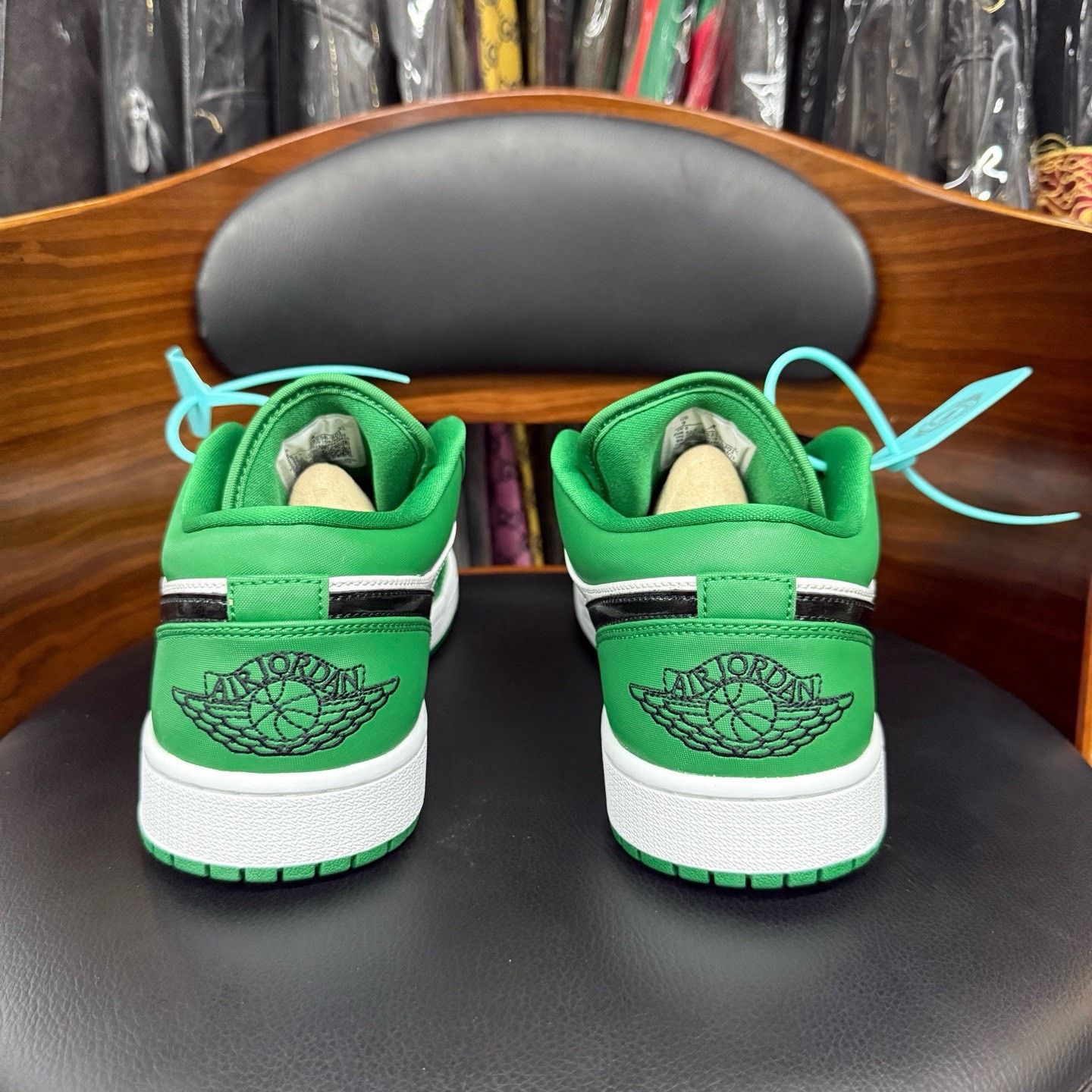 Nike Nike AJ1 Green Lowtop Sneakers 42 Men Size US 9 / EU 42 - 3 Thumbnail