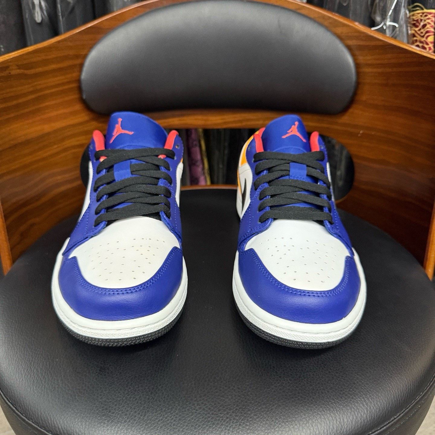 Nike Nike AJ1 Blue Lowtop Sneakers 42 Men Size US 9 / EU 42 - 2 Thumbnail