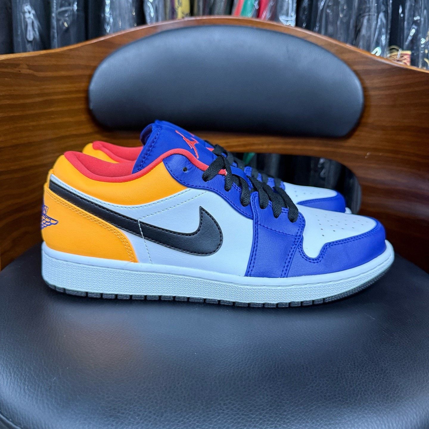 Nike Nike AJ1 Blue Lowtop Sneakers 42 Men Size US 9 / EU 42 - 4 Thumbnail