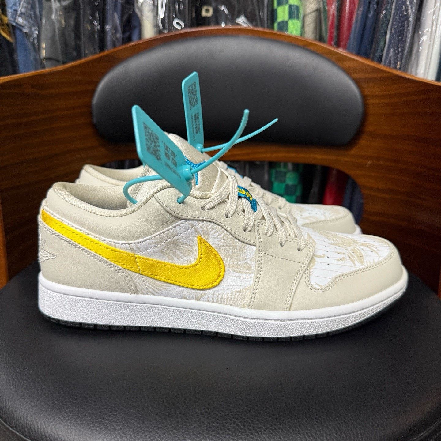 Nike Nike AJ1 Brown Lowtop Sneakers 42 Men Size US 9 / EU 42 - 4 Thumbnail