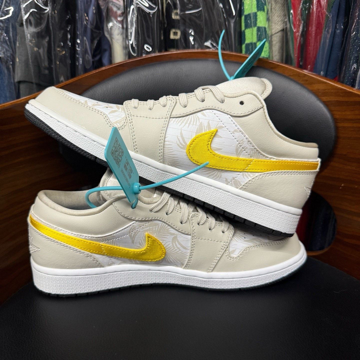 Nike Nike AJ1 Brown Lowtop Sneakers 42 Men Size US 9 / EU 42 - 7 Thumbnail