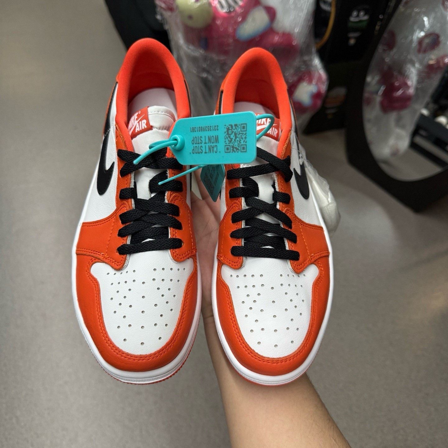 Nike Nike AJ1 White Lowtop Sneakers 43 Men Size US 10 / EU 43 - 5 Thumbnail