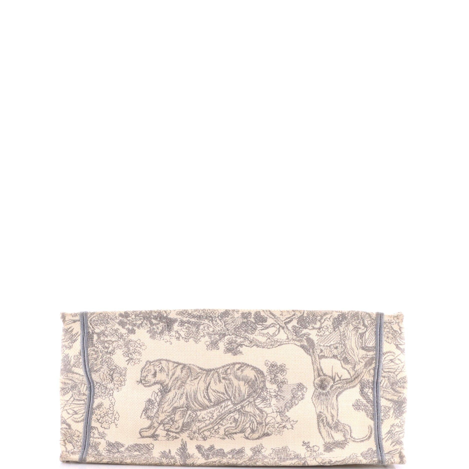 Dior Book Tote Size ONE SIZE - 4 Thumbnail