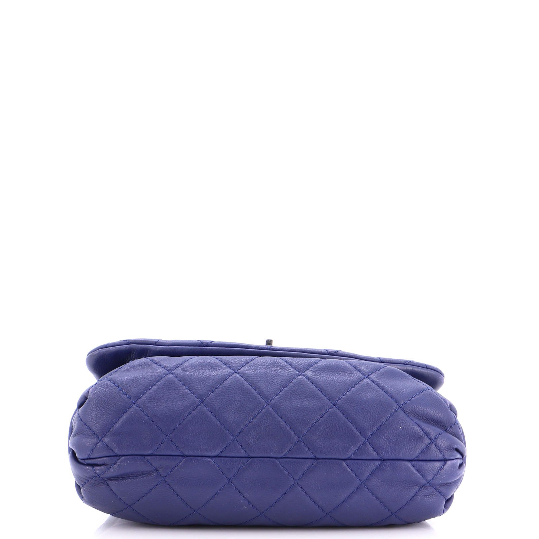 Chanel CC Curvy Flap Bag Size ONE SIZE - 4 Thumbnail