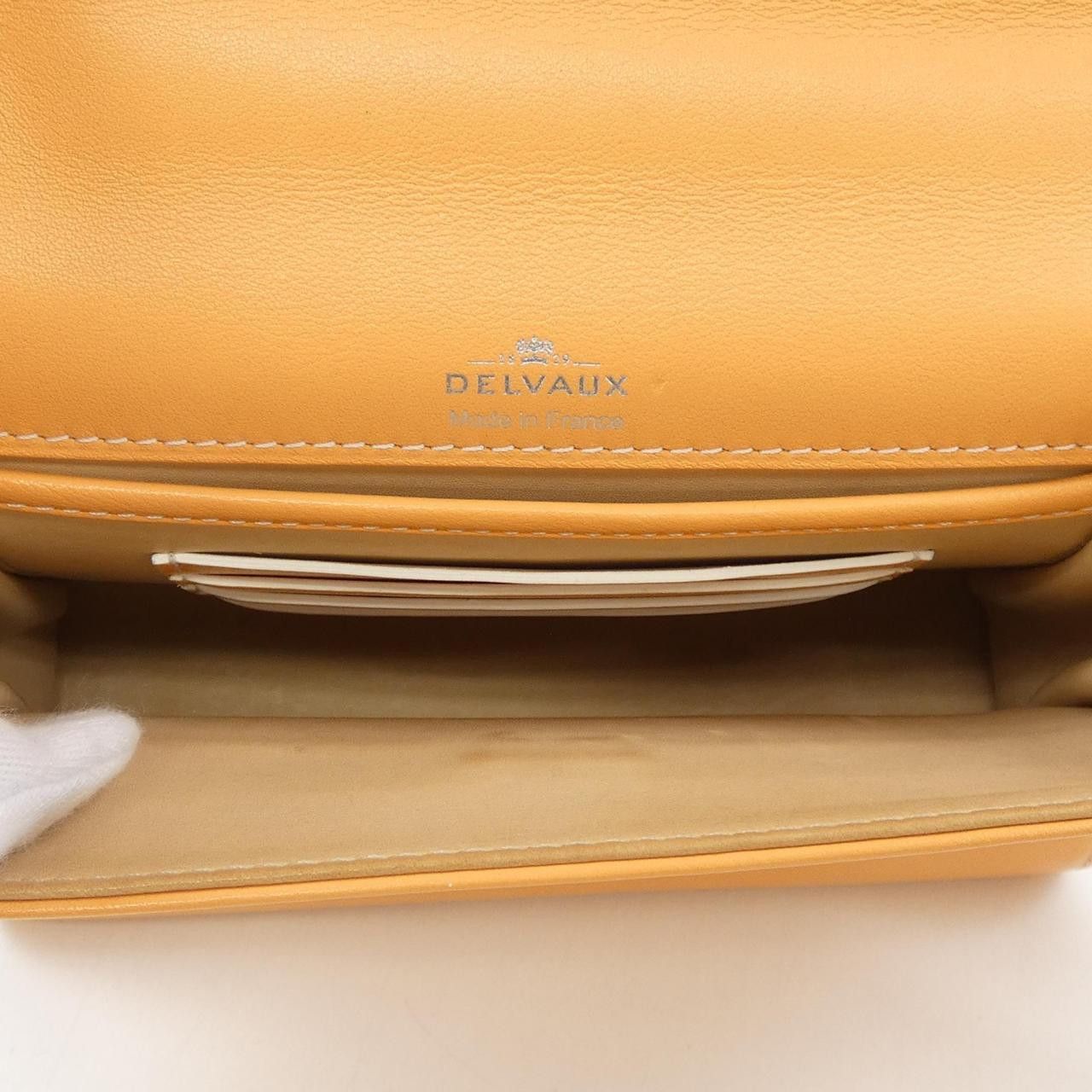 Delvaux Delvaux Delvaux Tempete mini handbag Leather Handbag TEMPETE DUTY FREE for USA Size ONE SIZE - 6 Thumbnail