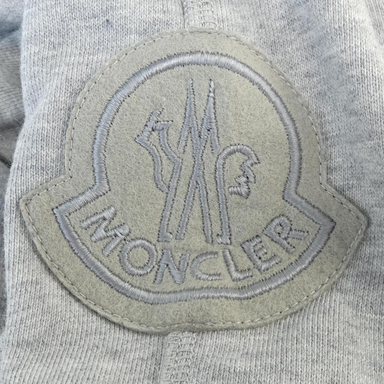 Moncler Moncler Moncler Genius Cotton Sweatshirt Textile Sweatshirts & Hoodies F20928G71610 DUTY FREE for USA Size ONE SIZE - 7 Thumbnail