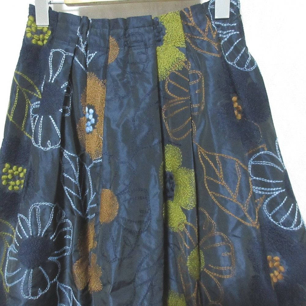Other Other CABaN Floral Embroidery Taffeta Skirt Textile Skirts 39-05-44-05004 DUTY FREE for USA Size ONE SIZE - 3 Thumbnail
