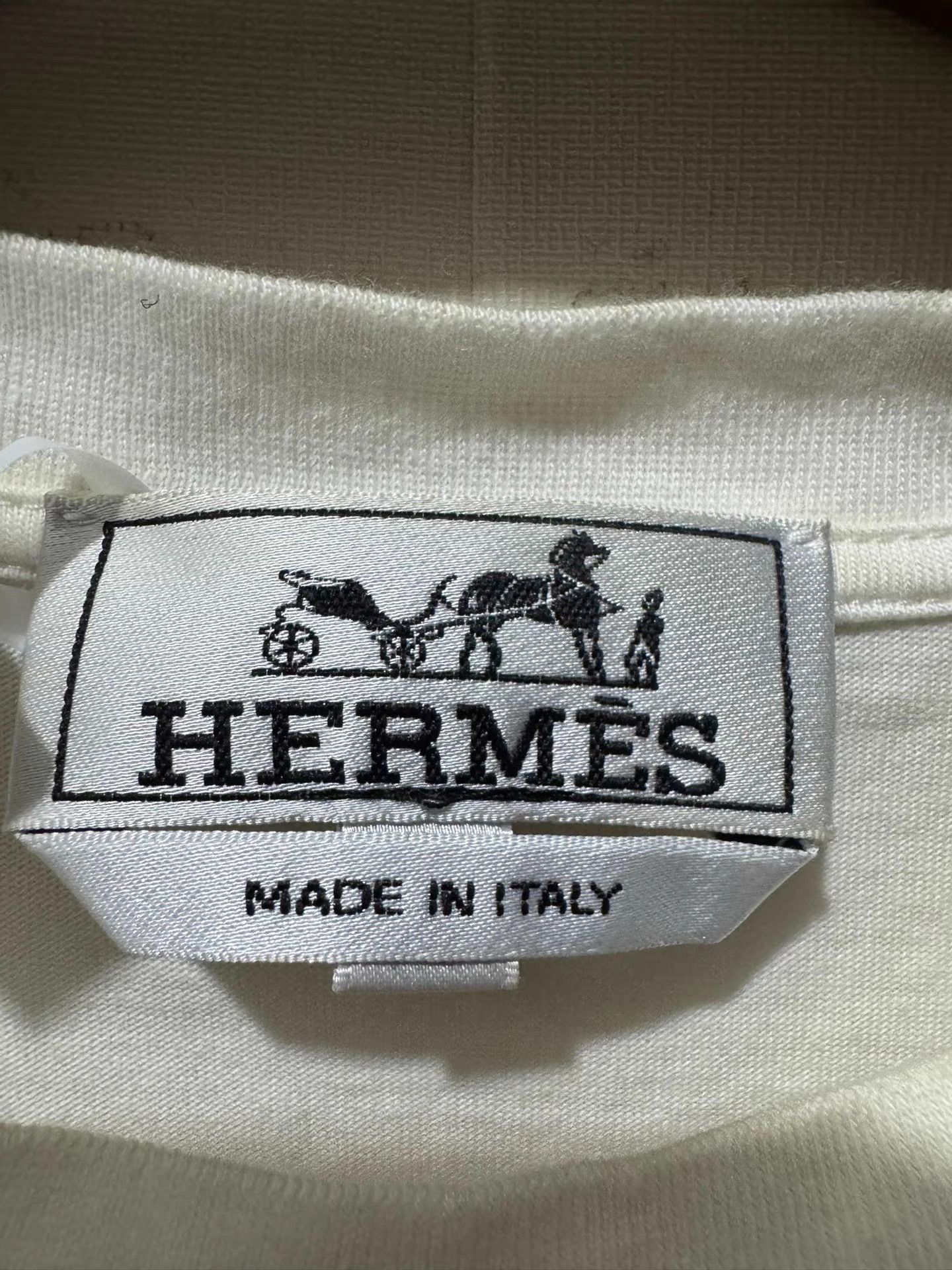Hermes White Graphic T-Shirt with Surfboard & Octopus Design Size US M / EU 48-50 / 2 - 4 Thumbnail