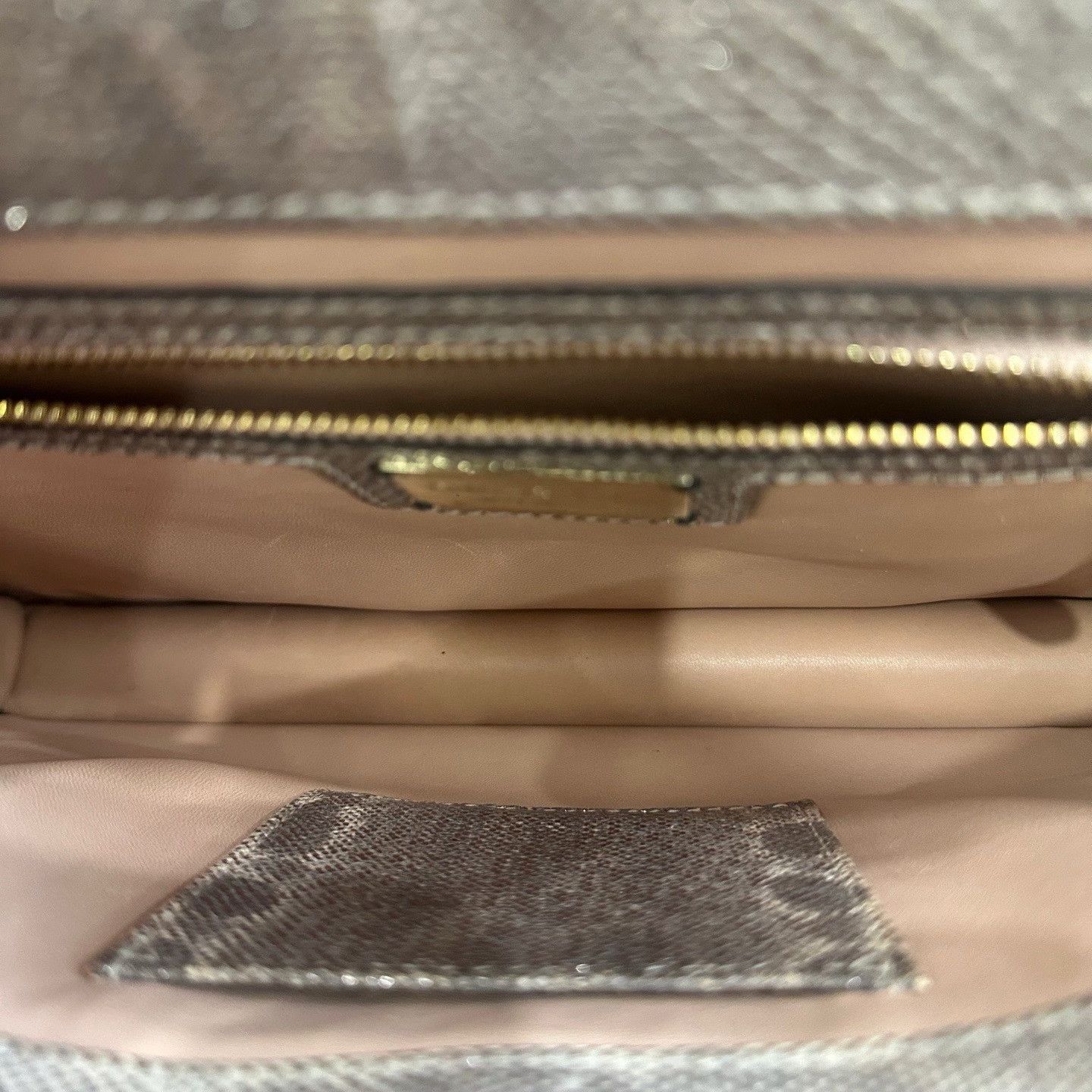Bvlgari Pre-loved Bag Very good condition Size ONE SIZE - 8 Thumbnail