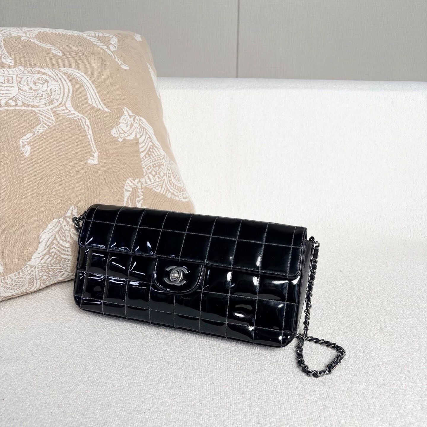 Chanel Pre-loved Bag Very good condition Size ONE SIZE - 4 Thumbnail