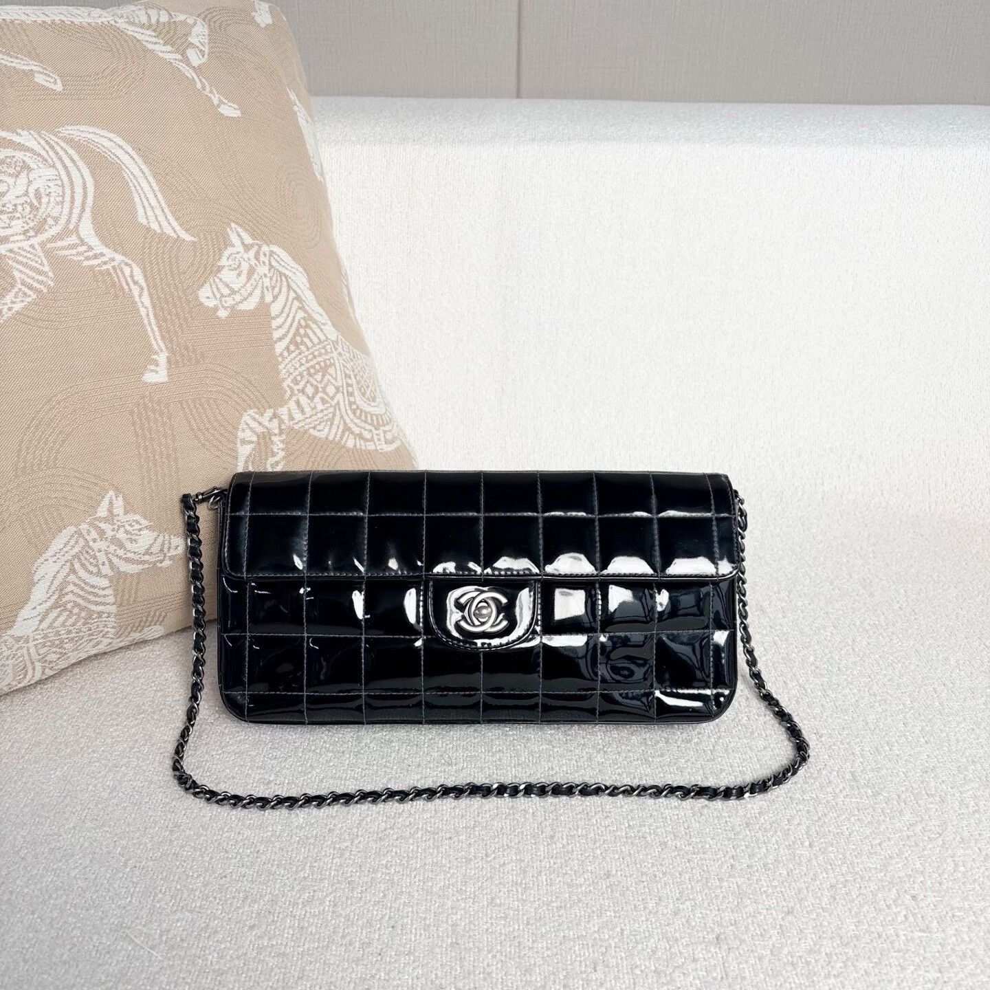 Chanel Pre-loved Bag Very good condition Size ONE SIZE - 2 Thumbnail