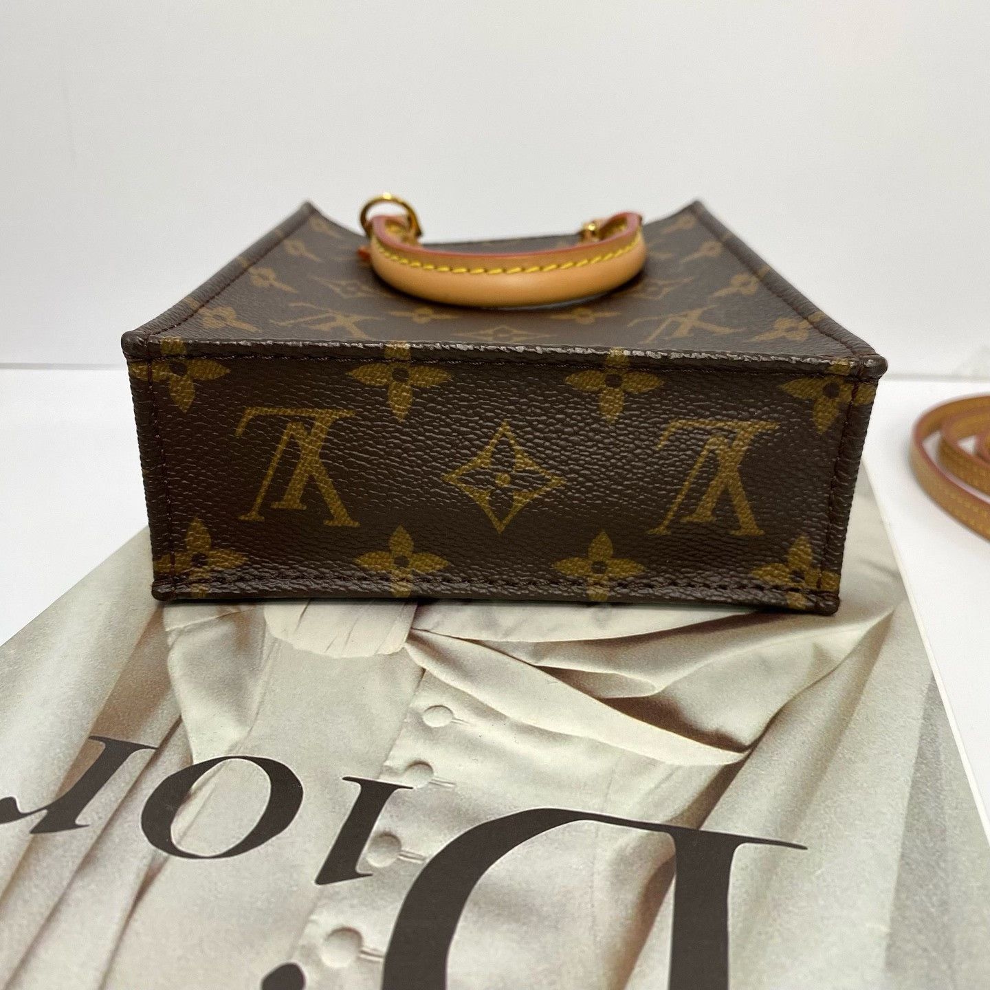Louis Vuitton Pre-loved Bag Very good condition Size ONE SIZE - 4 Thumbnail