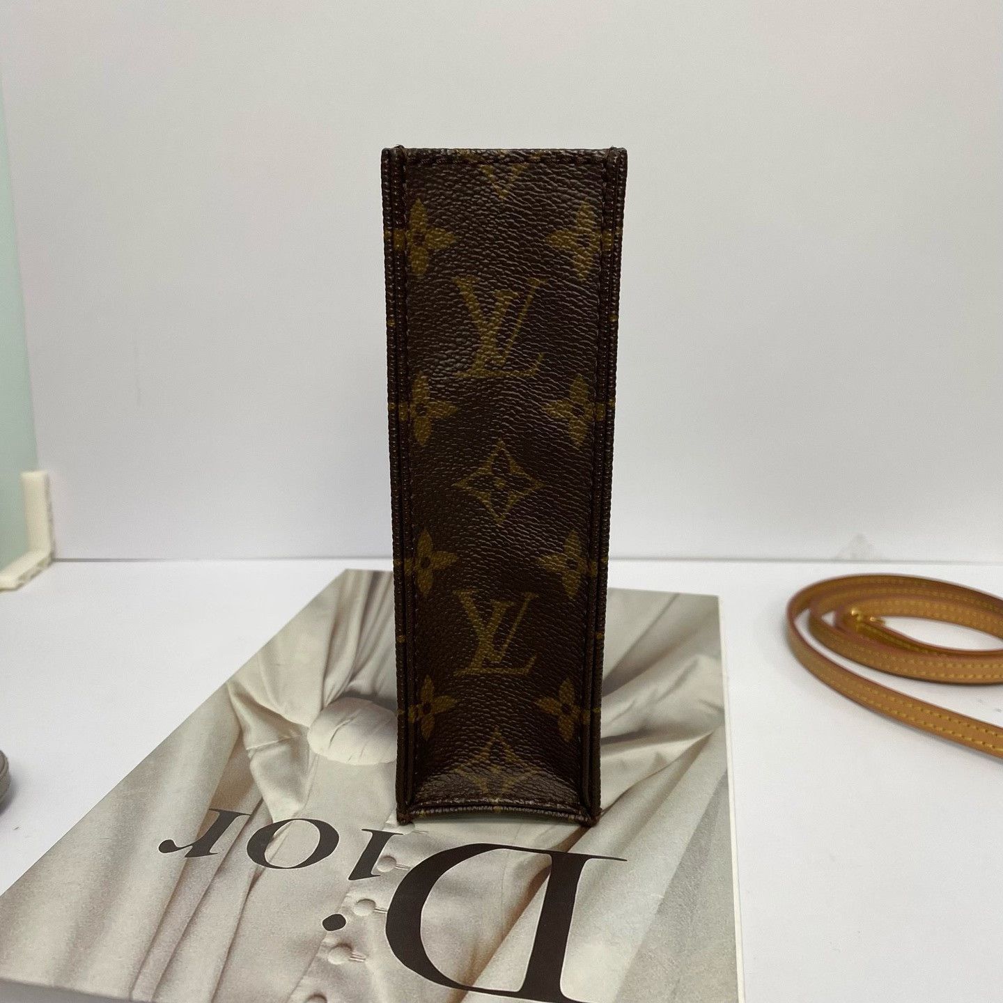 Louis Vuitton Pre-loved Bag Very good condition Size ONE SIZE - 3 Thumbnail