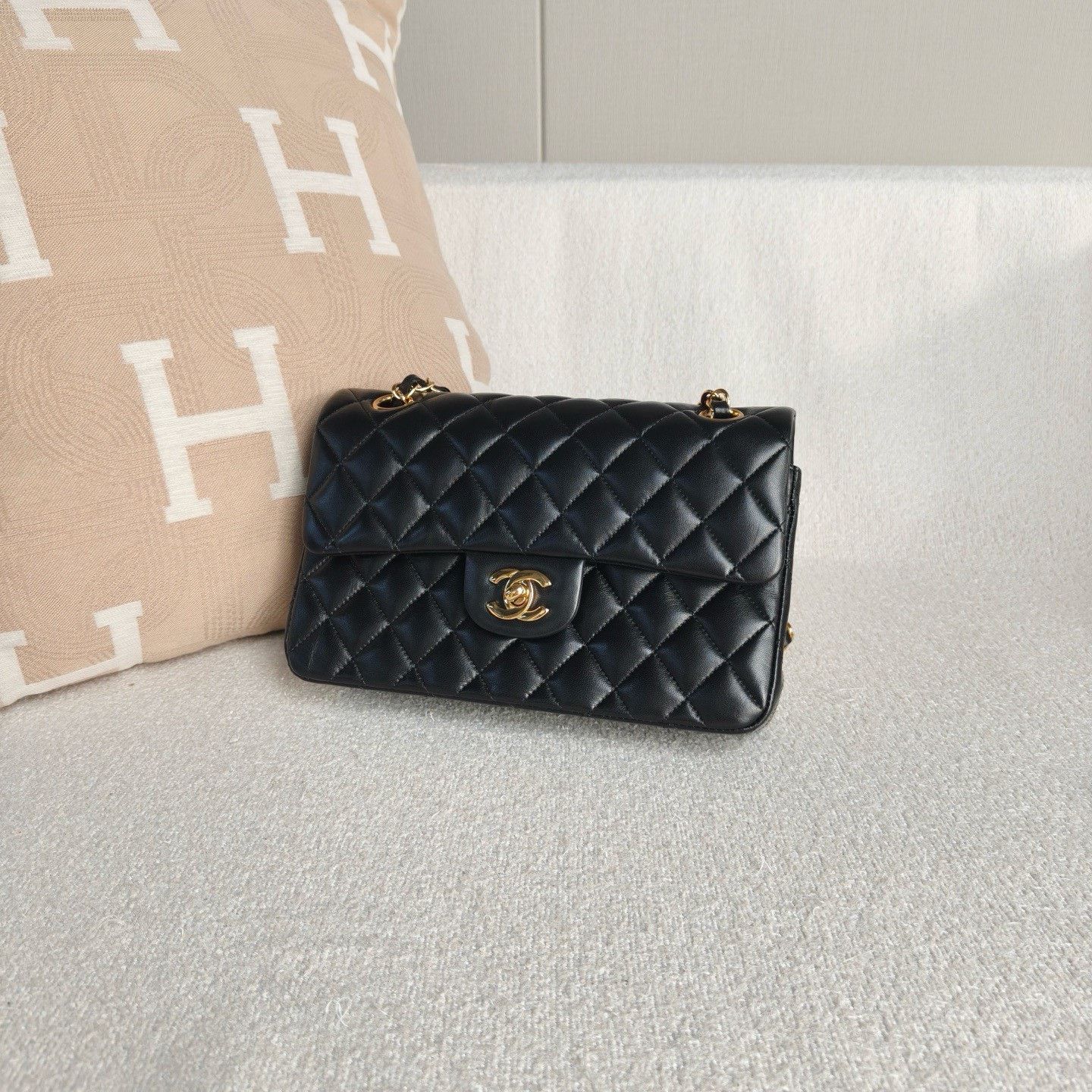 Chanel Pre-loved Bag Very good condition Size ONE SIZE - 4 Thumbnail