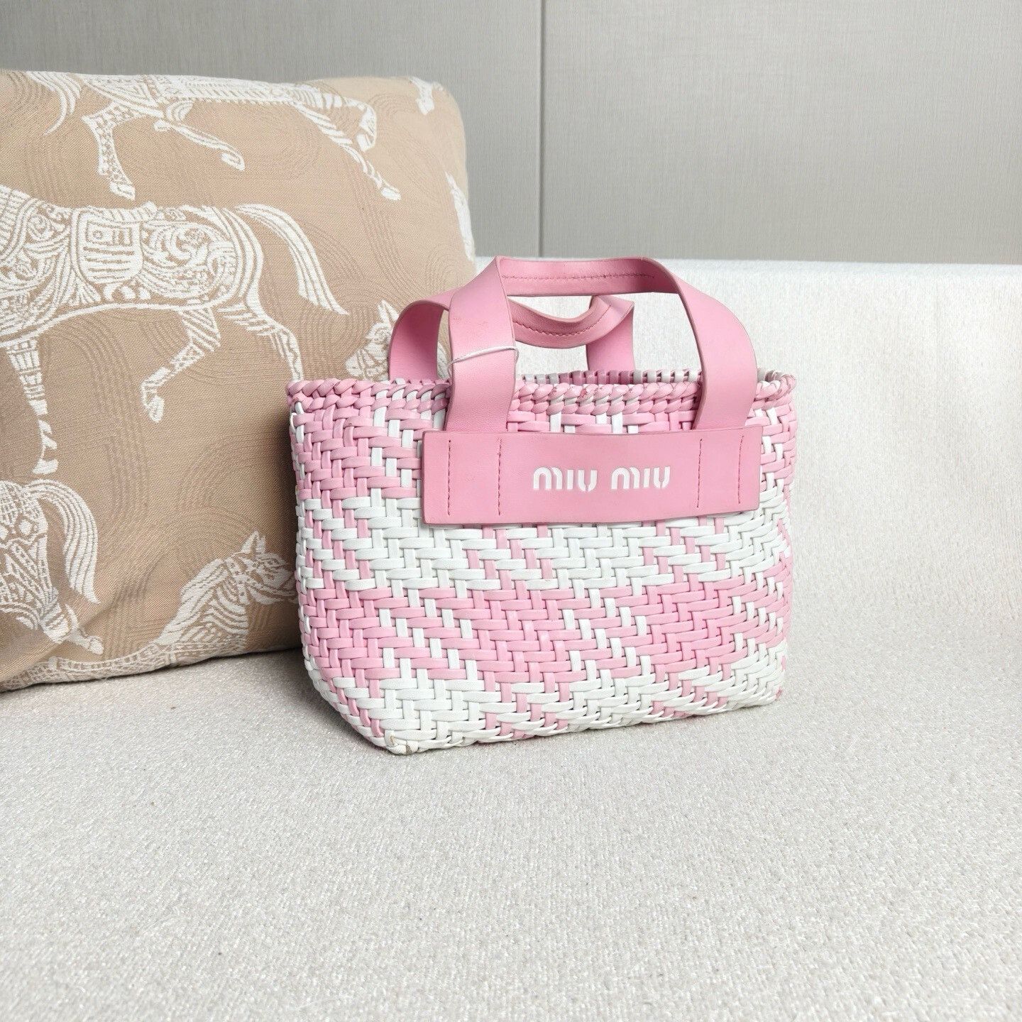 Miu Miu Pre-loved Bag Very good condition Size ONE SIZE - 6 Thumbnail
