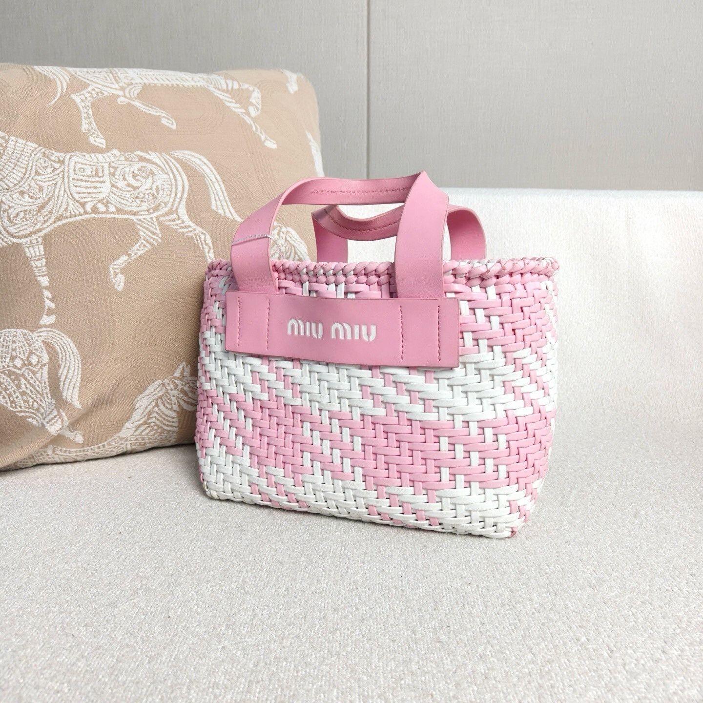 Miu Miu Pre-loved Bag Very good condition Size ONE SIZE - 4 Thumbnail