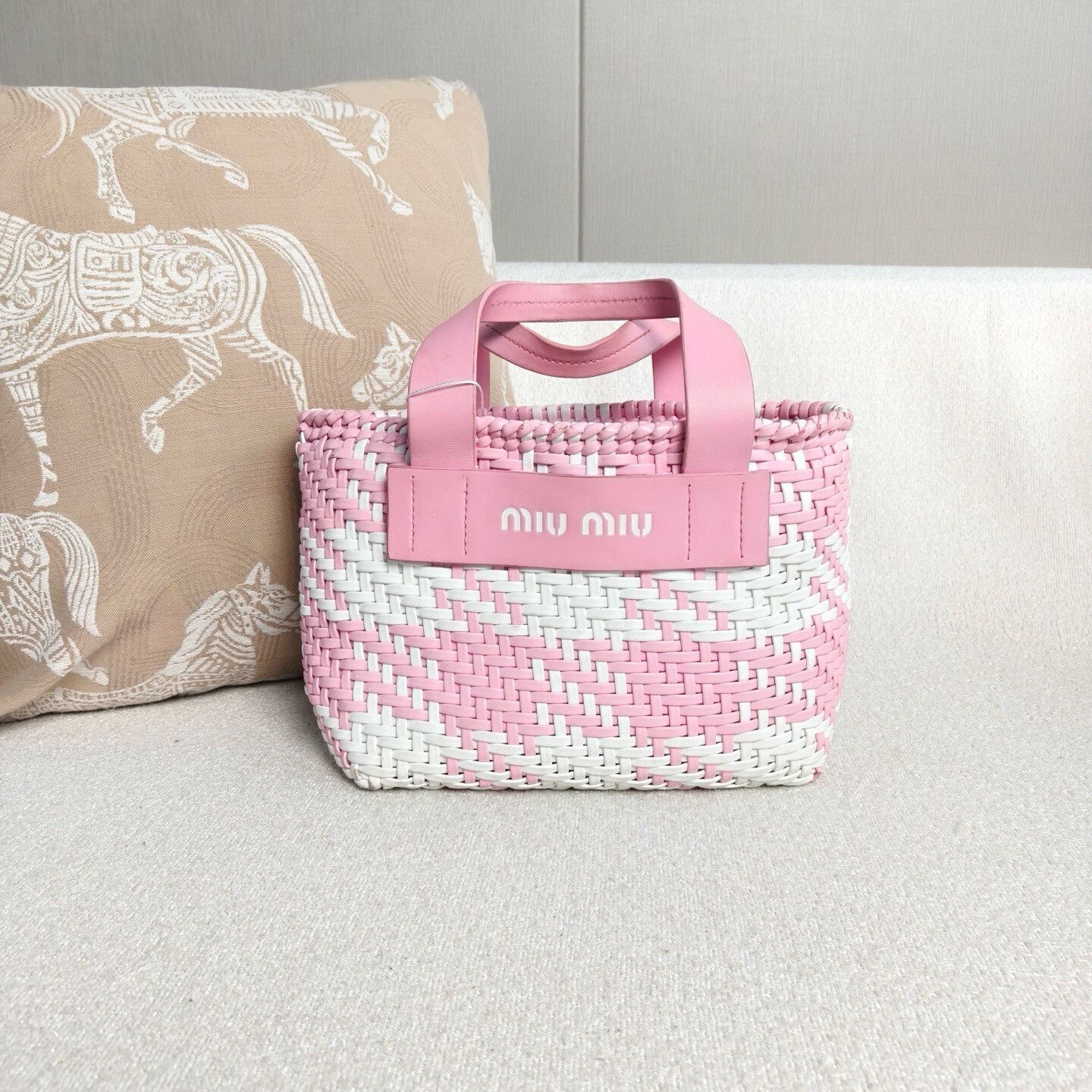 Miu Miu Pre-loved Bag Very good condition Size ONE SIZE - 2 Thumbnail