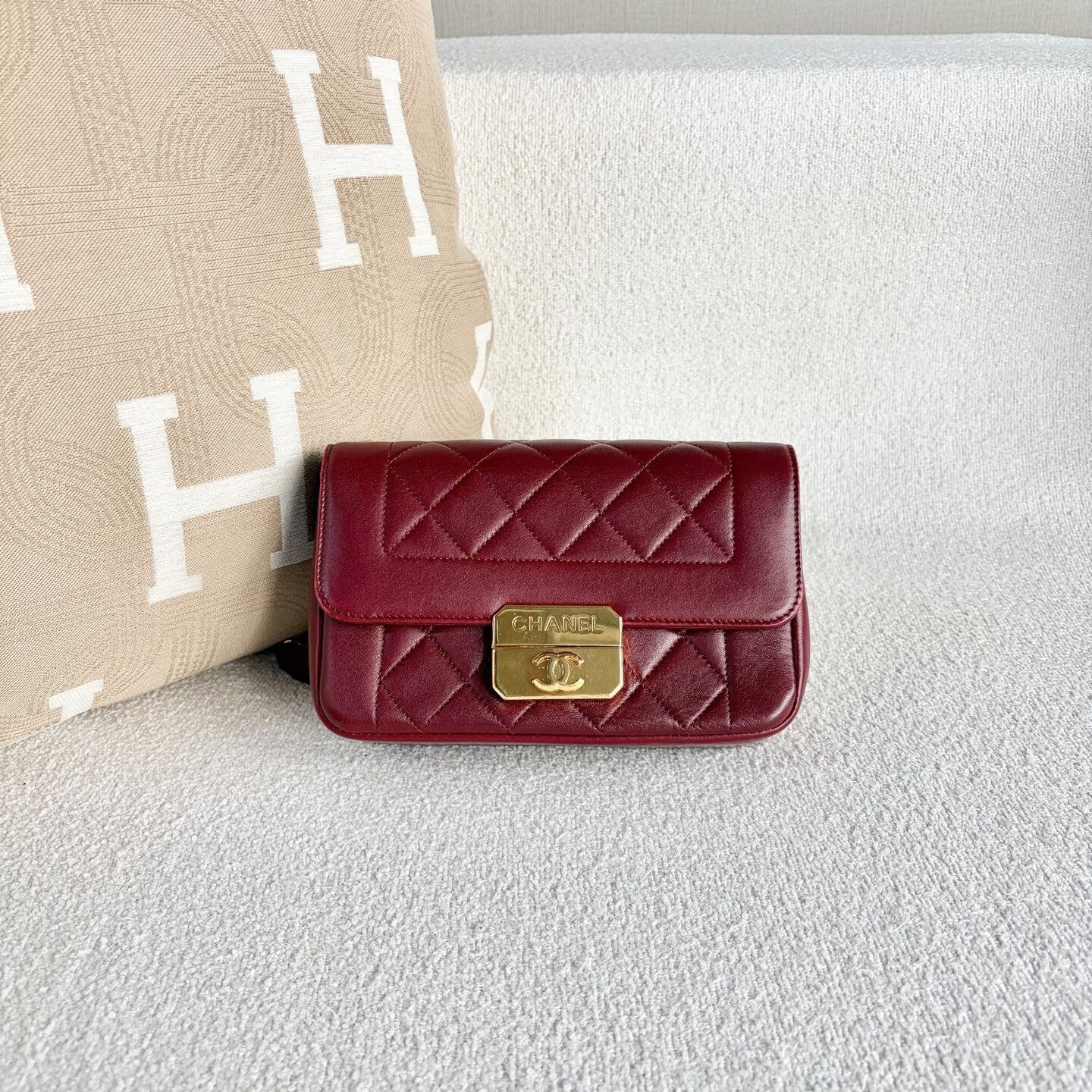 Chanel Pre-loved Bag Very good condition Size ONE SIZE - 2 Thumbnail