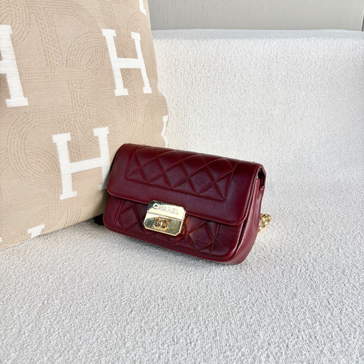 Chanel Pre-loved Bag Very good condition Size ONE SIZE - 4 Thumbnail